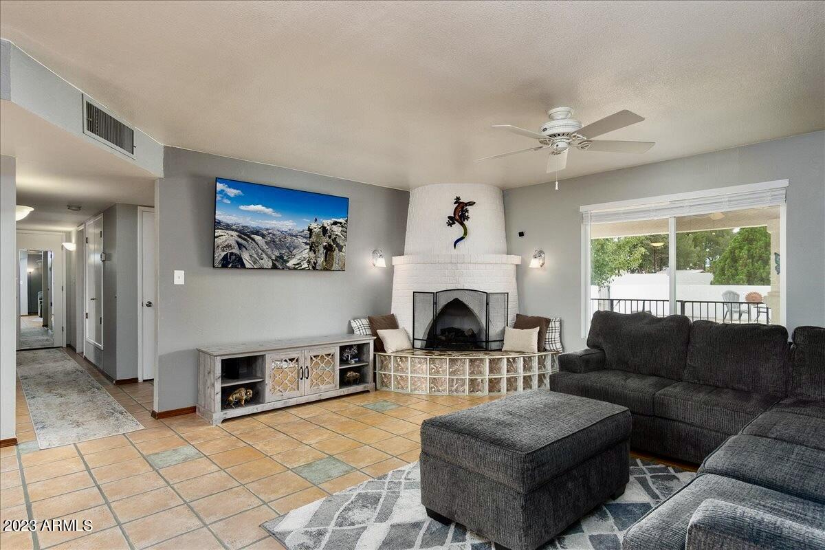 TOWN & COUNTRY ESTATES UNIT 2 - Residential