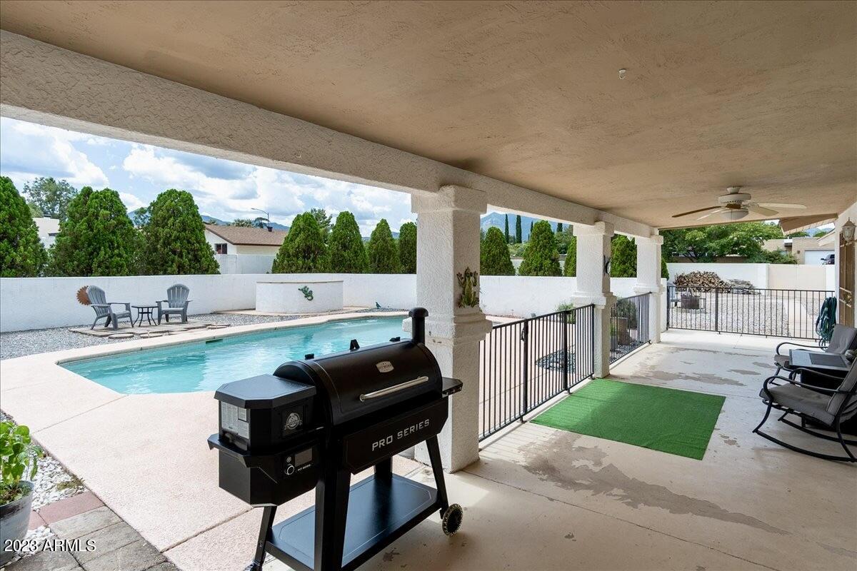 TOWN & COUNTRY ESTATES UNIT 2 - Residential