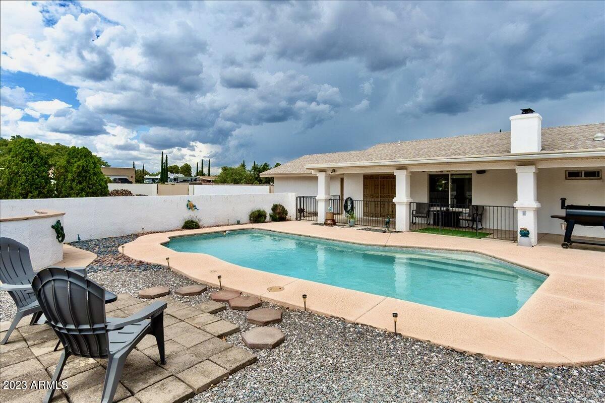 TOWN & COUNTRY ESTATES UNIT 2 - Residential