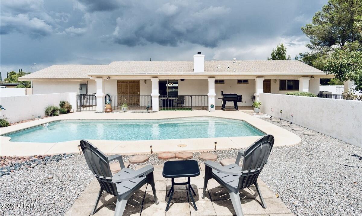 TOWN & COUNTRY ESTATES UNIT 2 - Residential