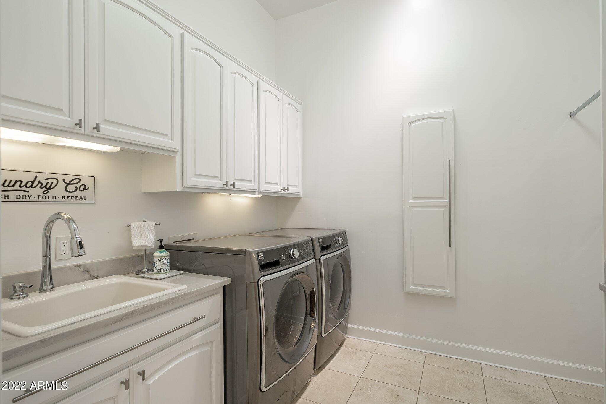 CRYSTAL POINT ESTATES AMD LOT 1-20 TR A-H - Residential