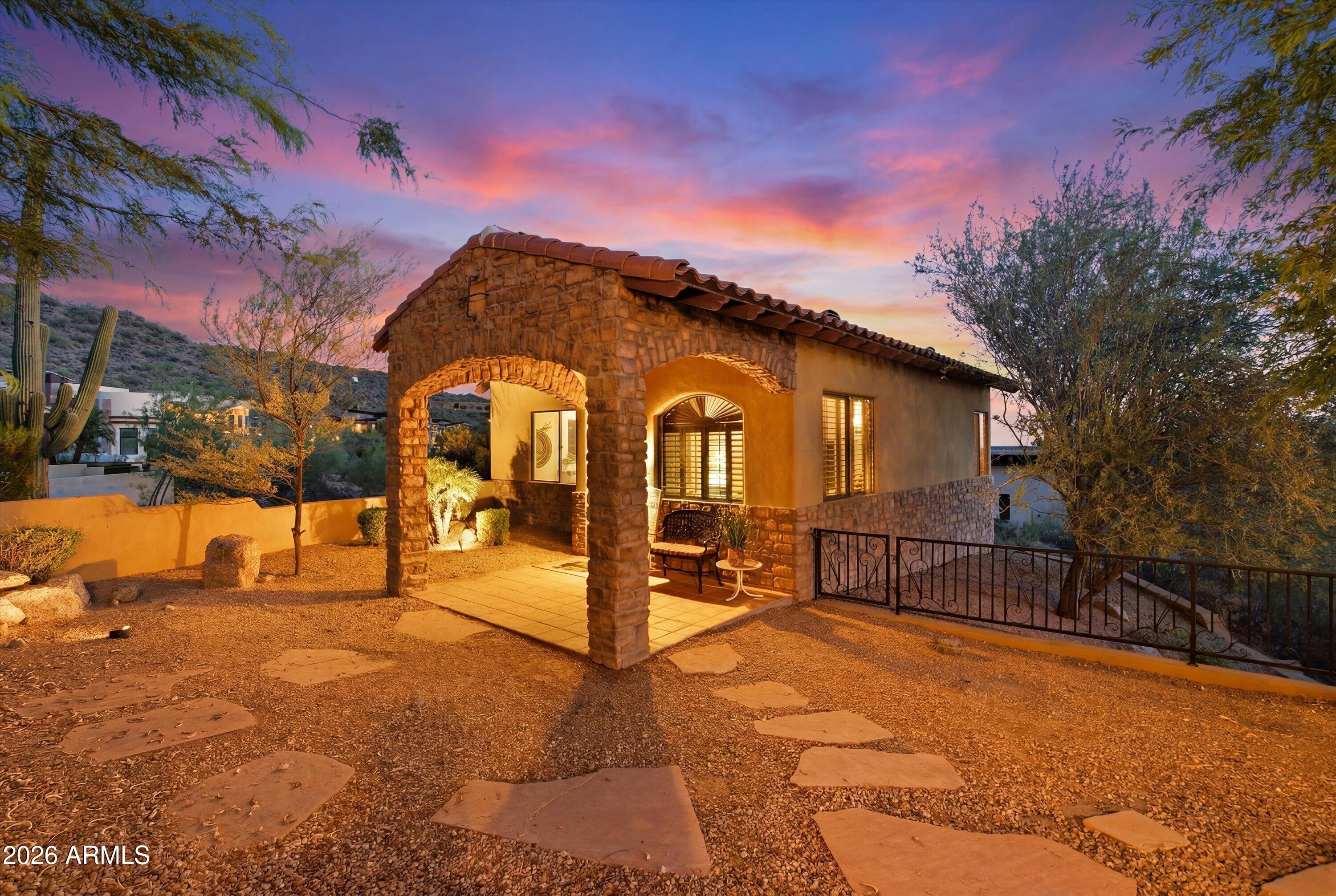 DIAMOND POINT AT LAS SENDAS MOUNTAIN - Residential