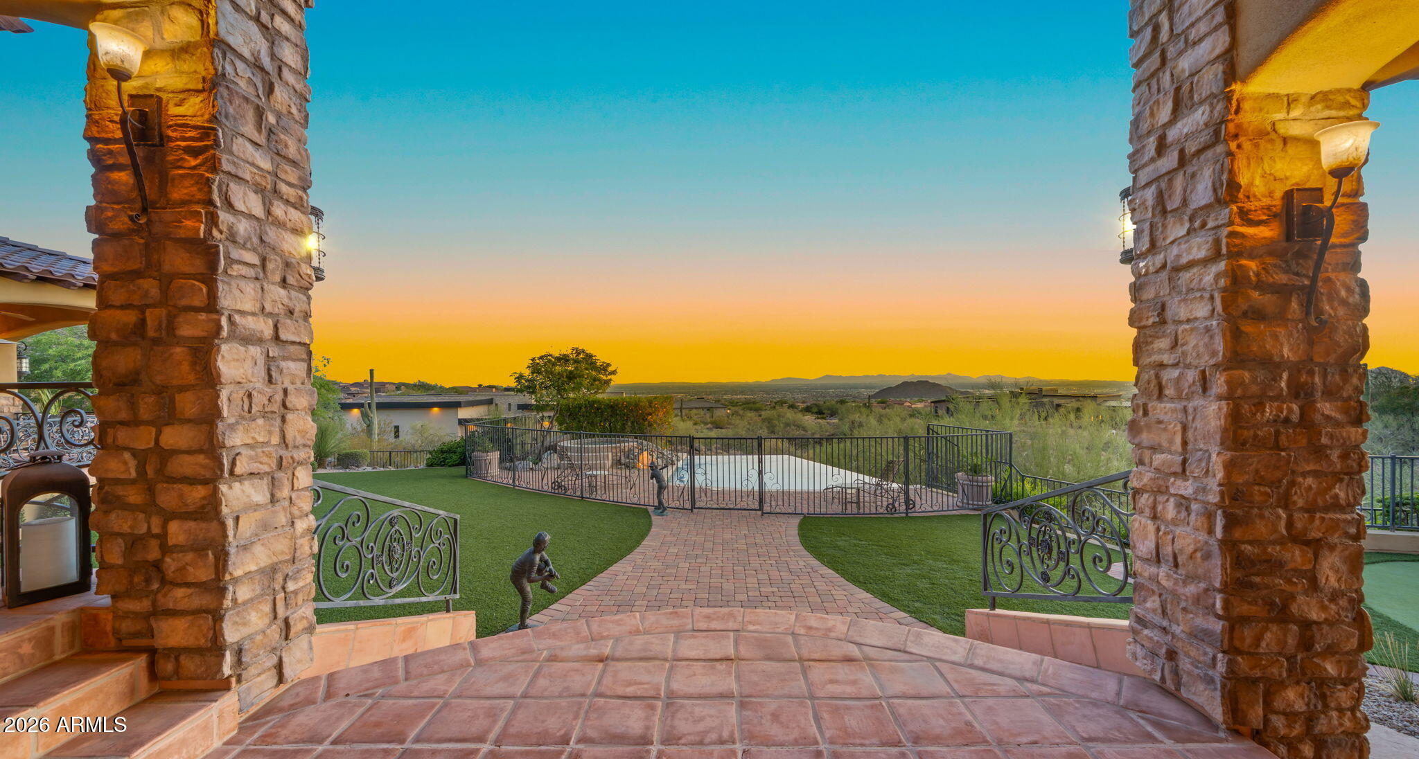 DIAMOND POINT AT LAS SENDAS MOUNTAIN - Residential