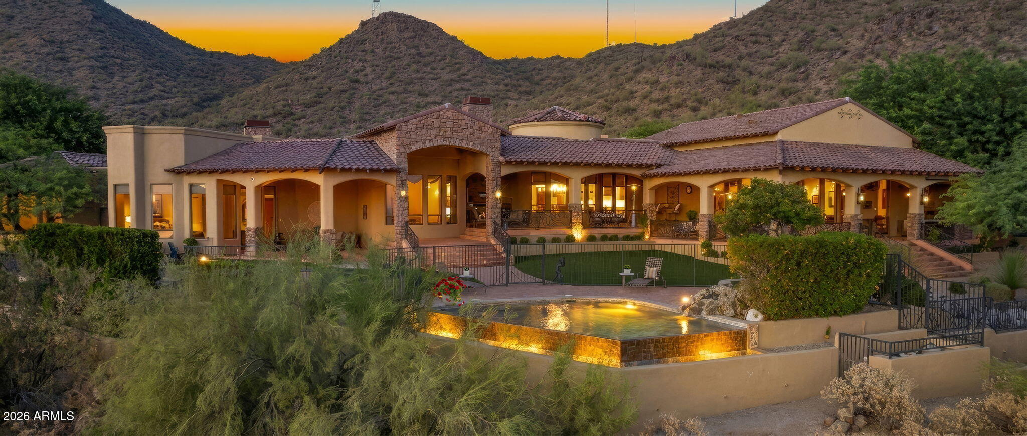 DIAMOND POINT AT LAS SENDAS MOUNTAIN - Residential
