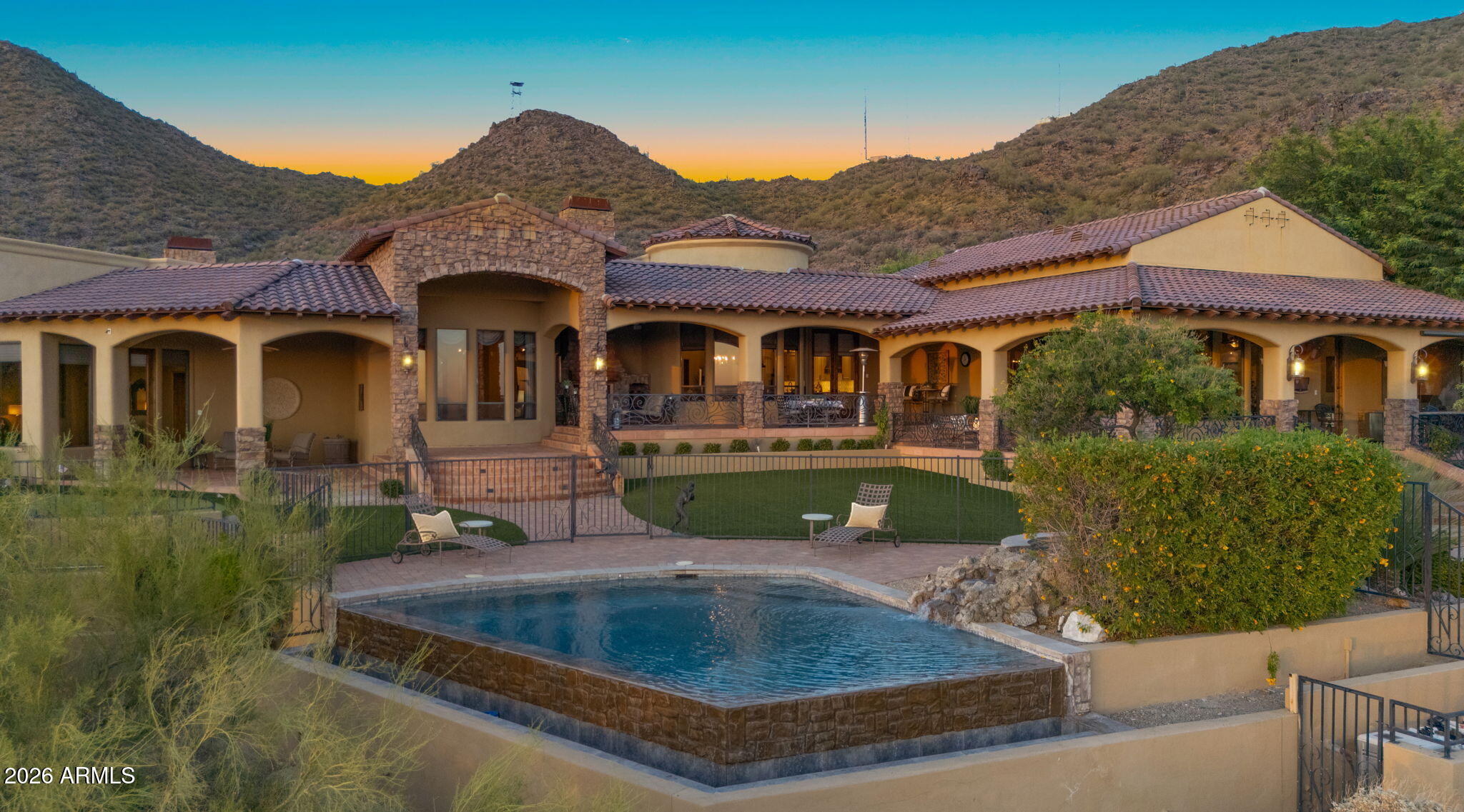 DIAMOND POINT AT LAS SENDAS MOUNTAIN - Residential