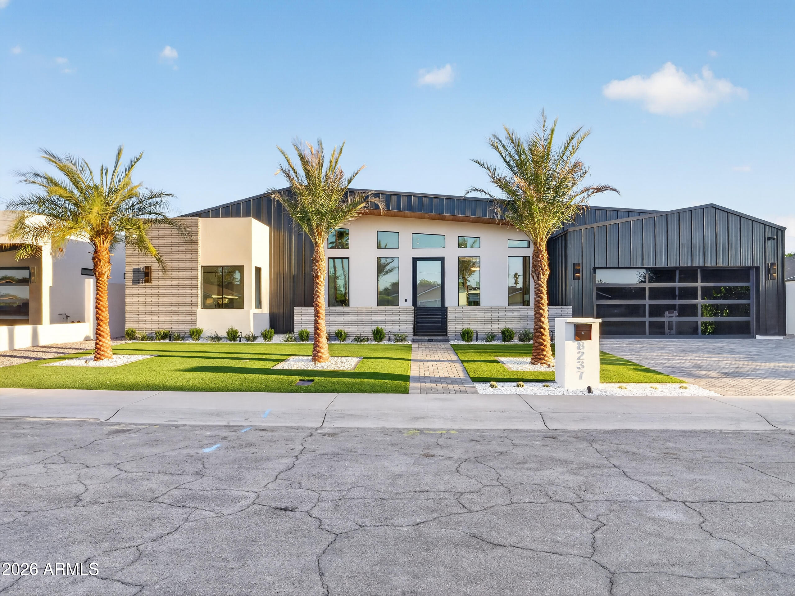SCOTTSDALE COUNTRY ACRES ANNEX - Residential
