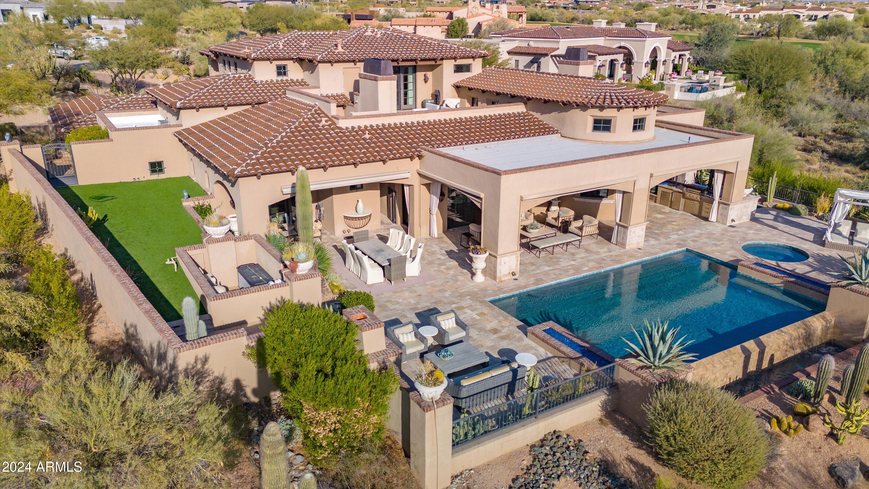 MIRABEL CLUB - Residential