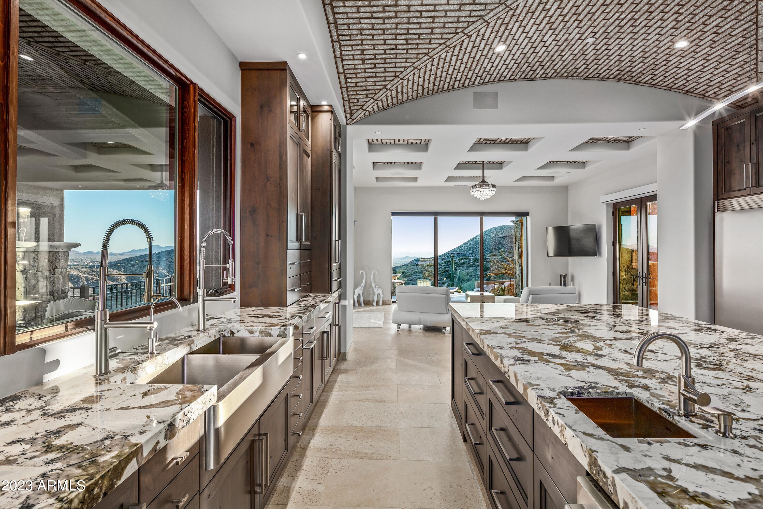 DESERT MOUNTAIN - Residential