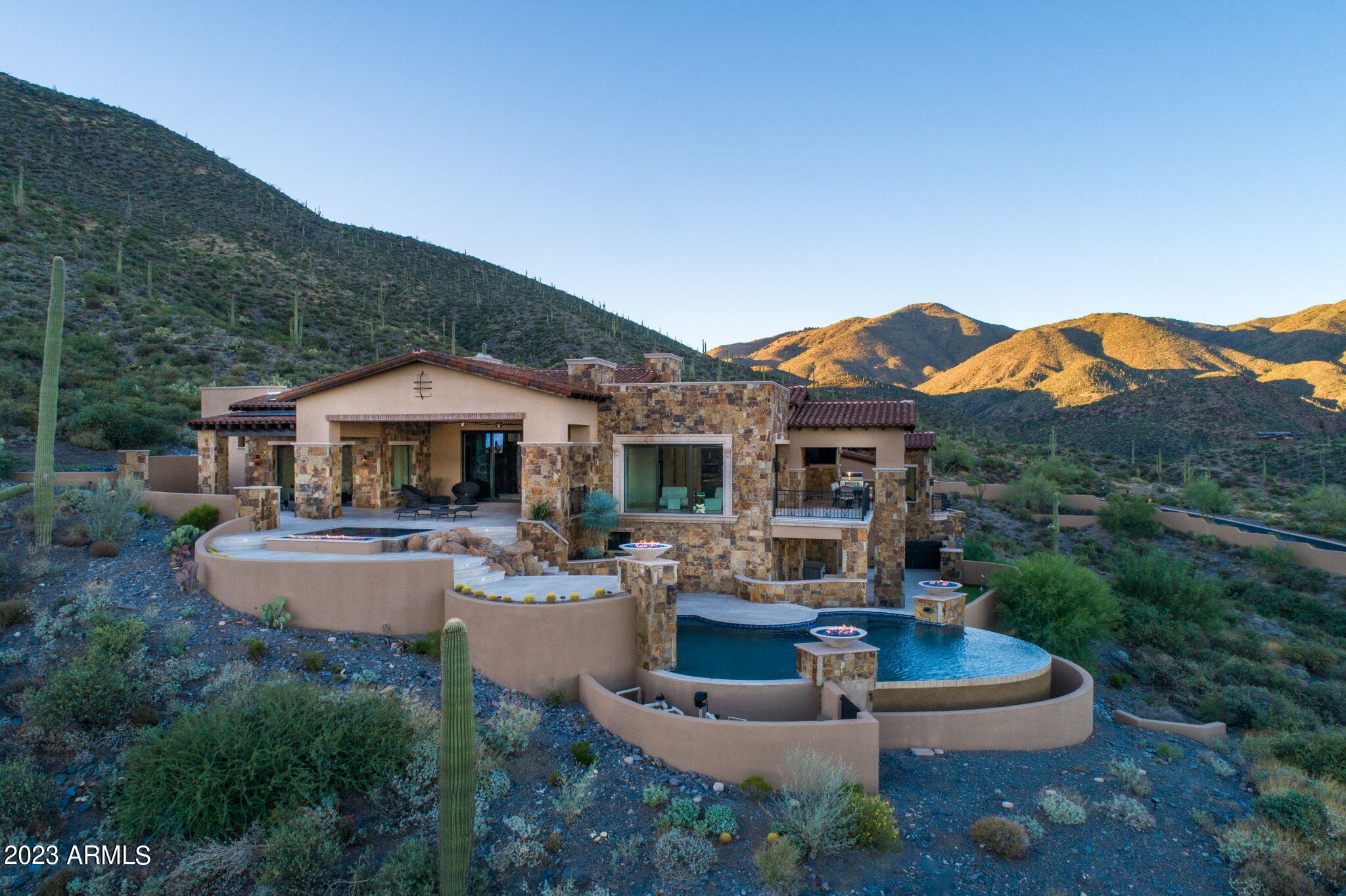 DESERT MOUNTAIN - Residential