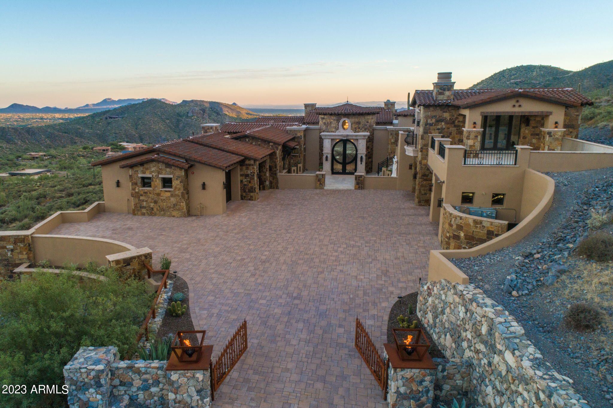 DESERT MOUNTAIN - Residential