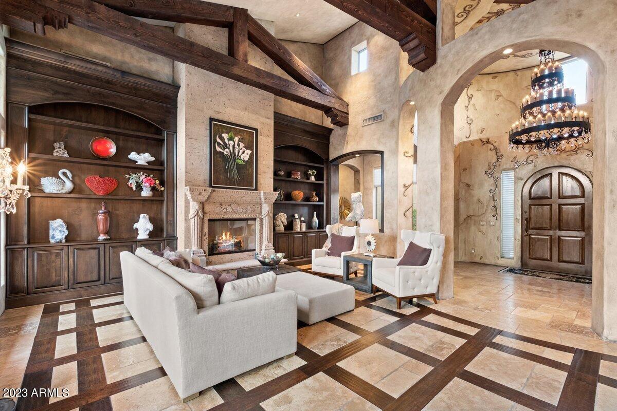 SAGUARO ESTATES - Residential