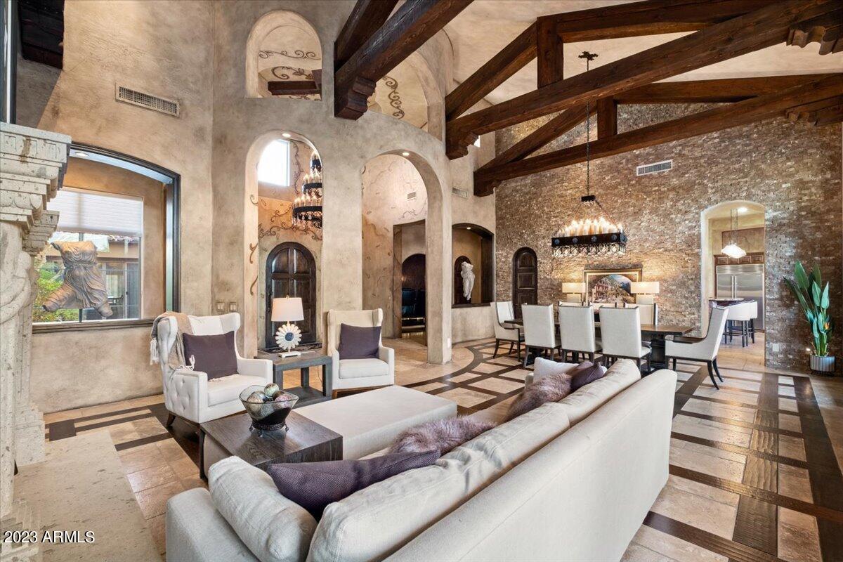 SAGUARO ESTATES - Residential