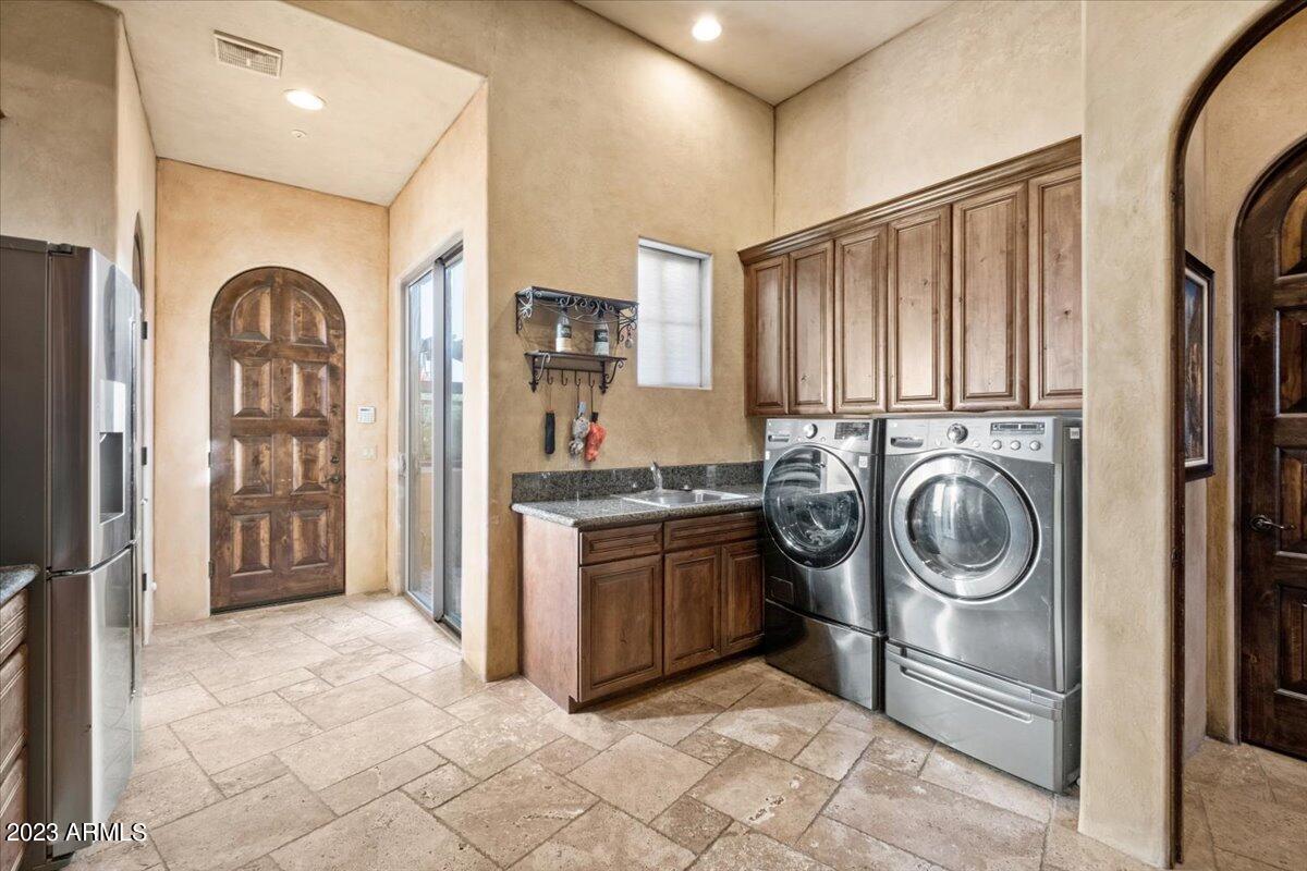 SAGUARO ESTATES - Residential
