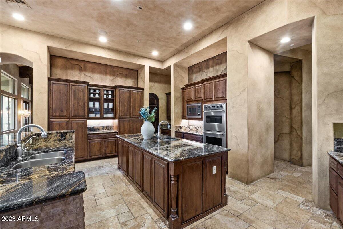 SAGUARO ESTATES - Residential