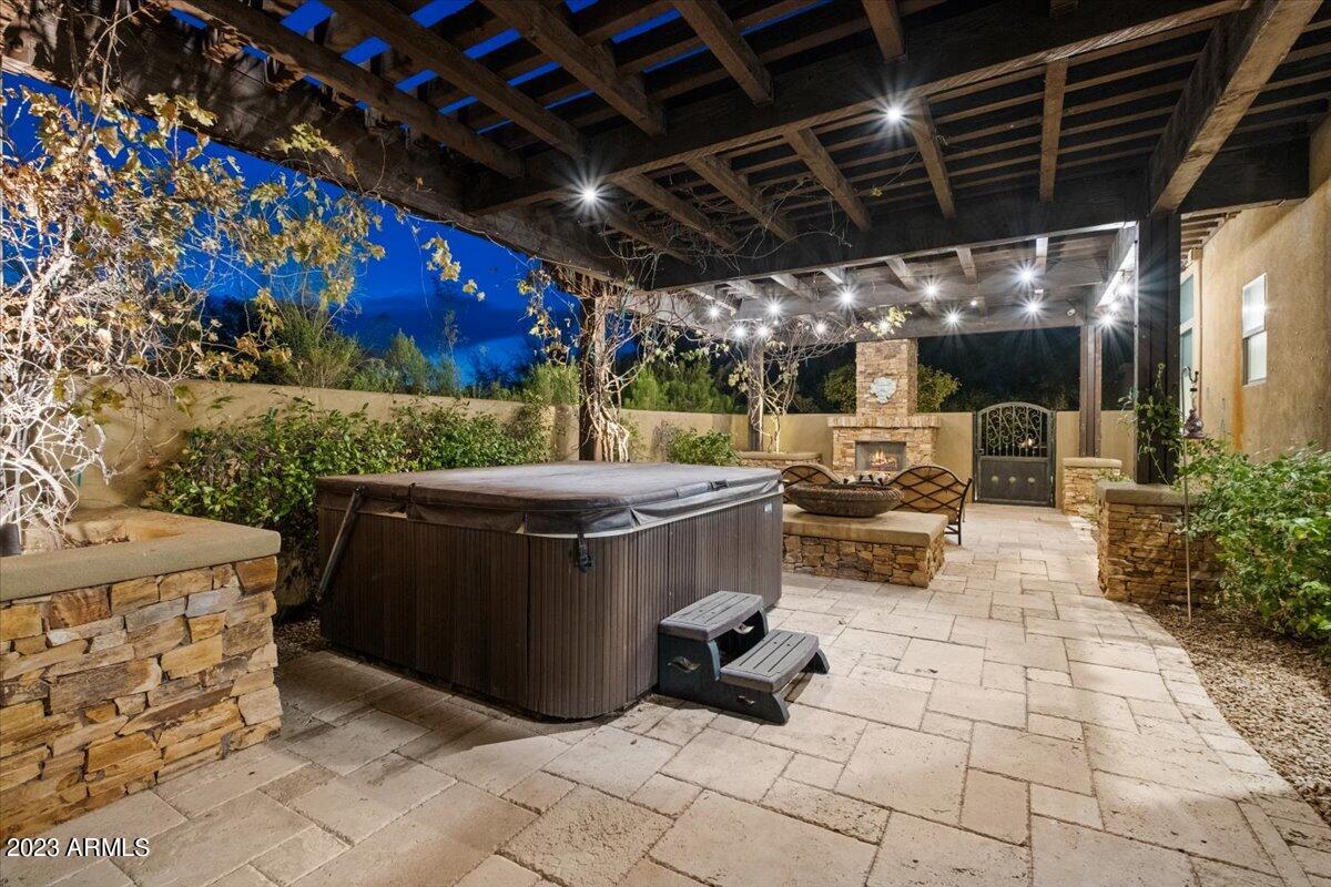 SAGUARO ESTATES - Residential
