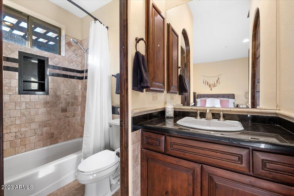 SAGUARO ESTATES - Residential