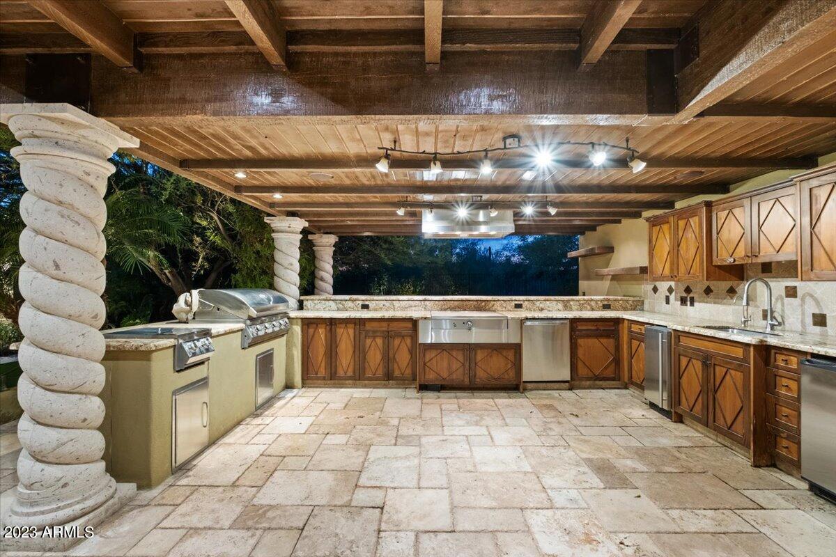 SAGUARO ESTATES - Residential
