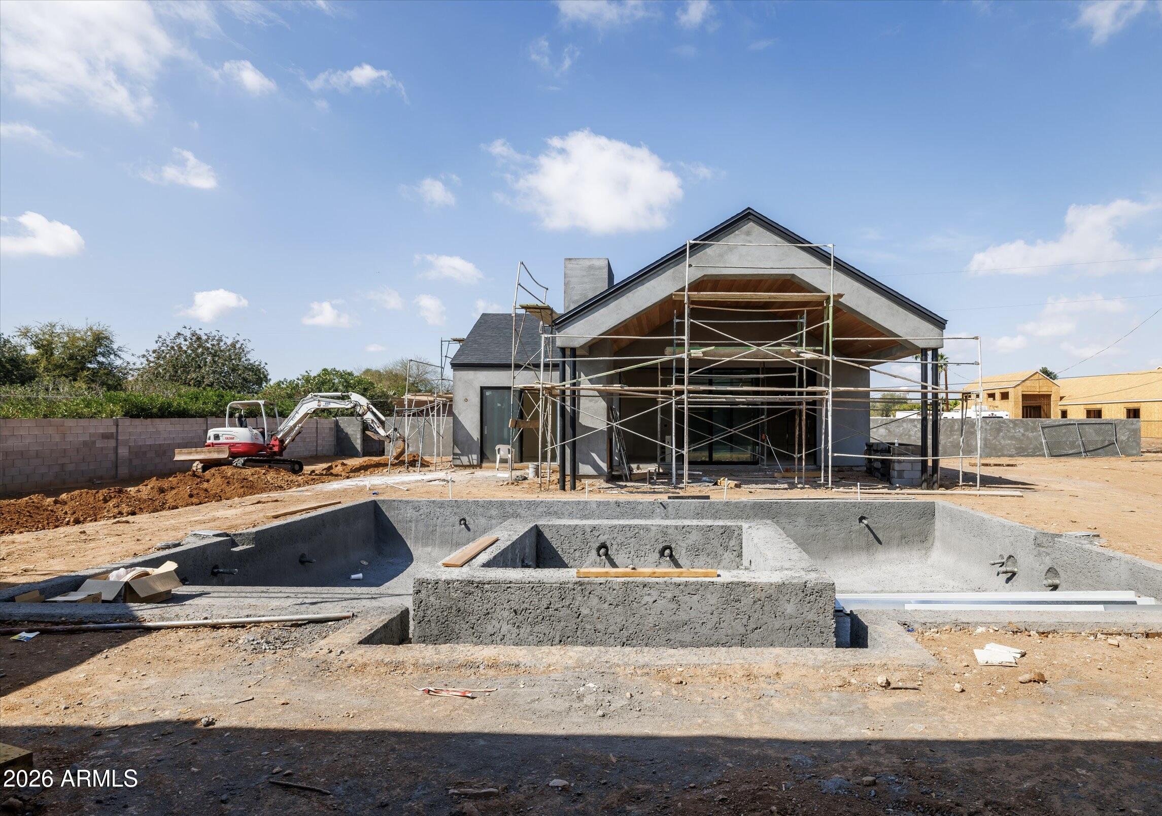 PARADISE VALLEY RANCHOS 2 - Residential