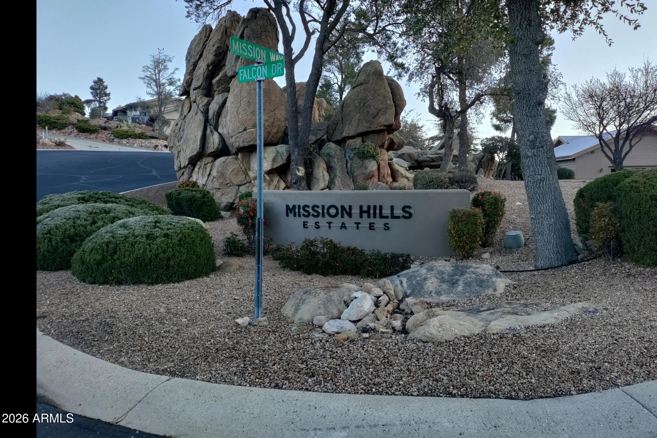 MISSION HILLS 2ND REPLAT - Land