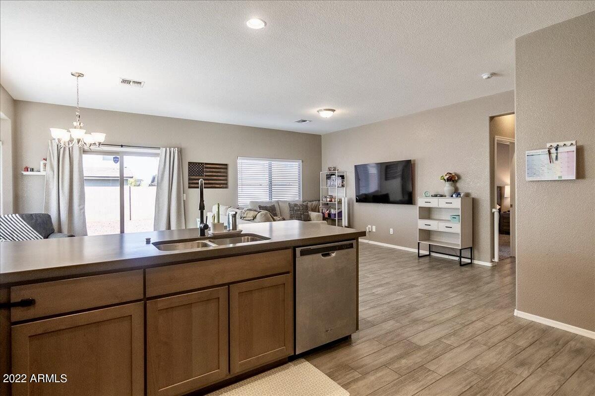 THE RETREAT PHASE 2 - Residential