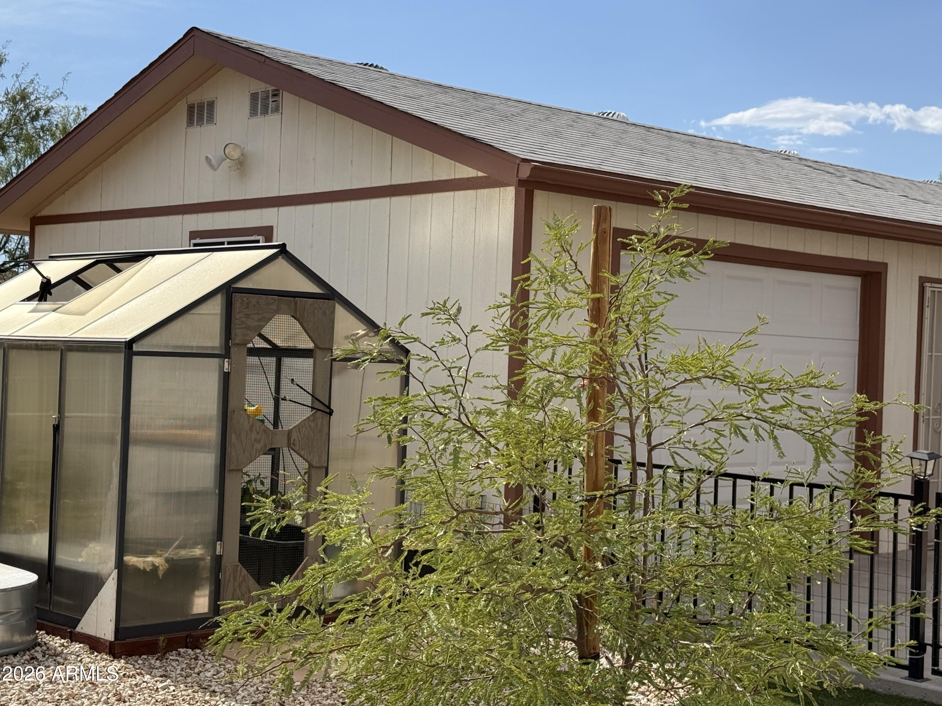 ESCAPEES AT NORTH RANCH - Residential
