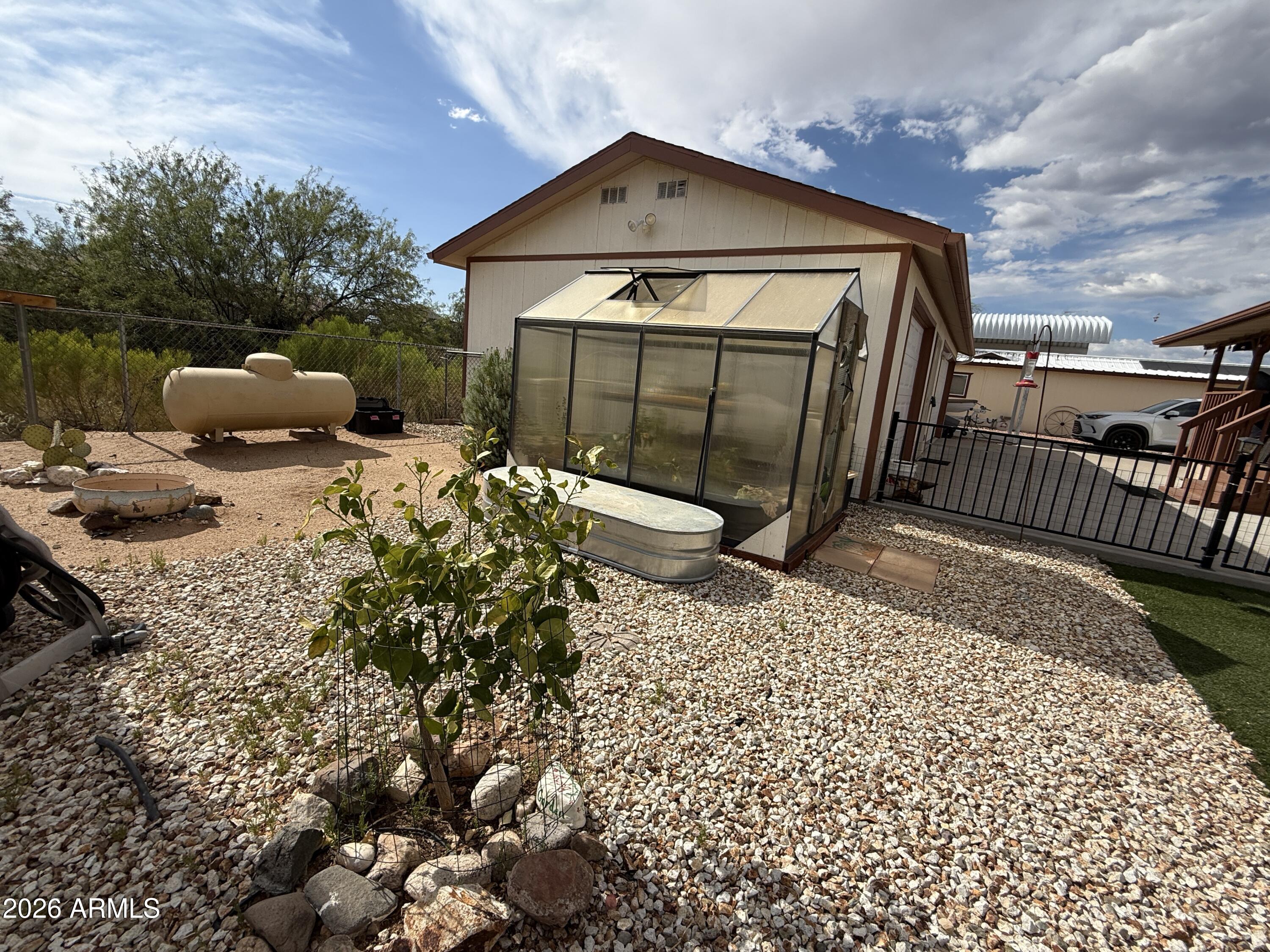ESCAPEES AT NORTH RANCH - Residential