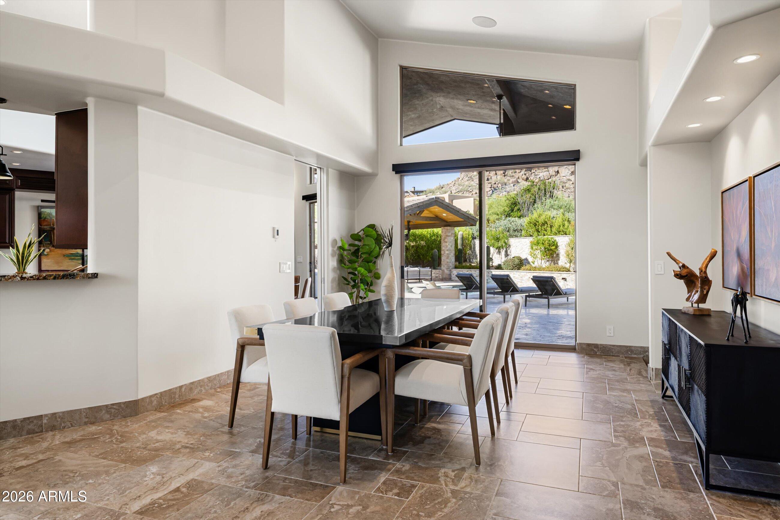 ESTANCIA - Residential