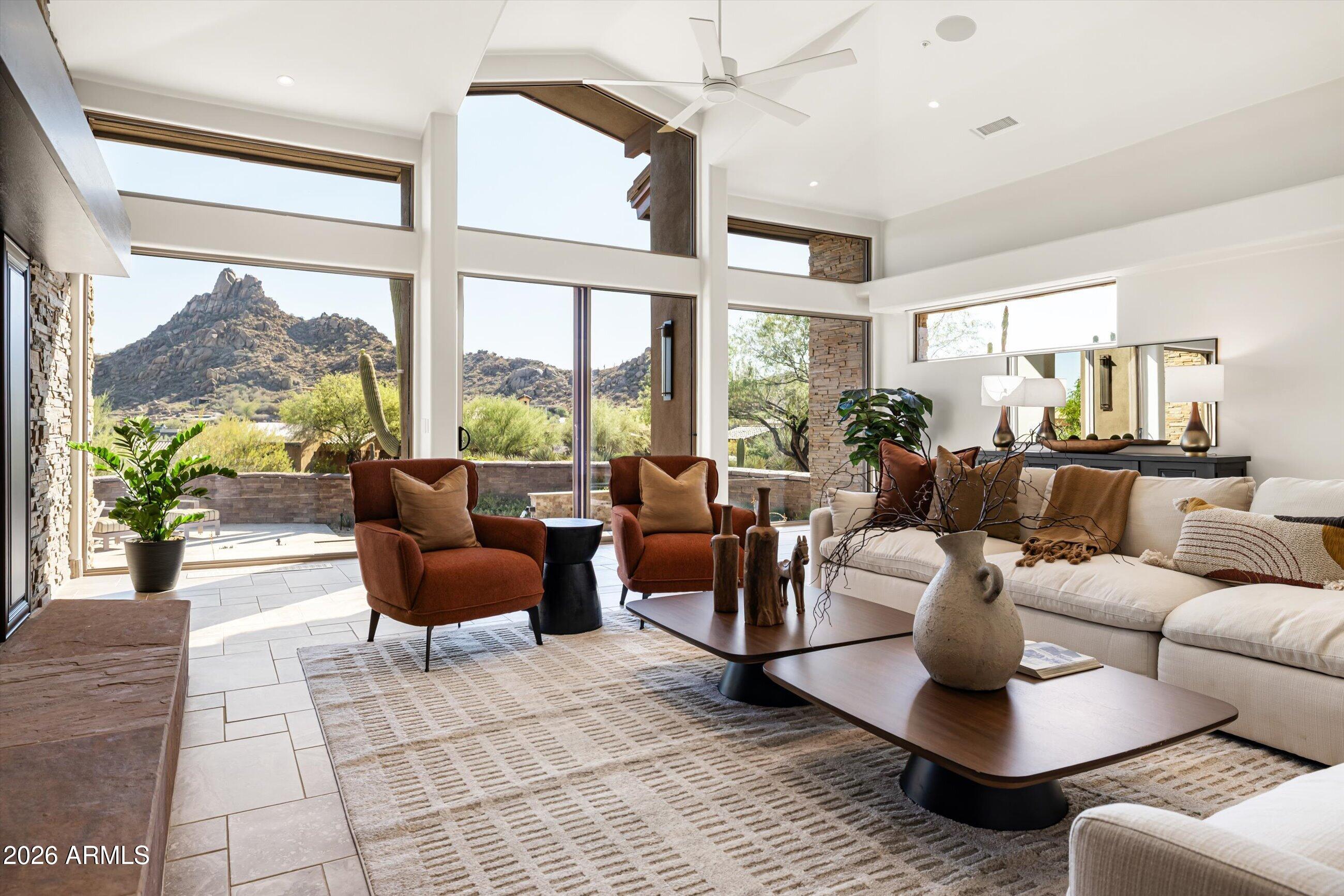ESTANCIA - Residential
