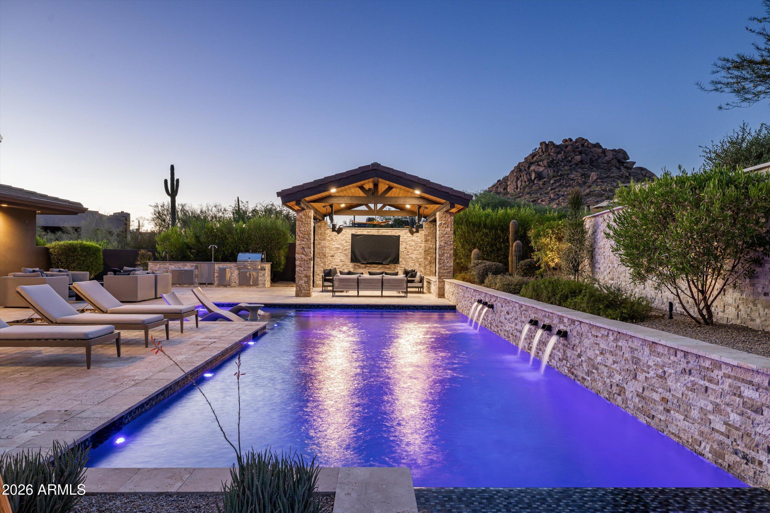 ESTANCIA - Residential