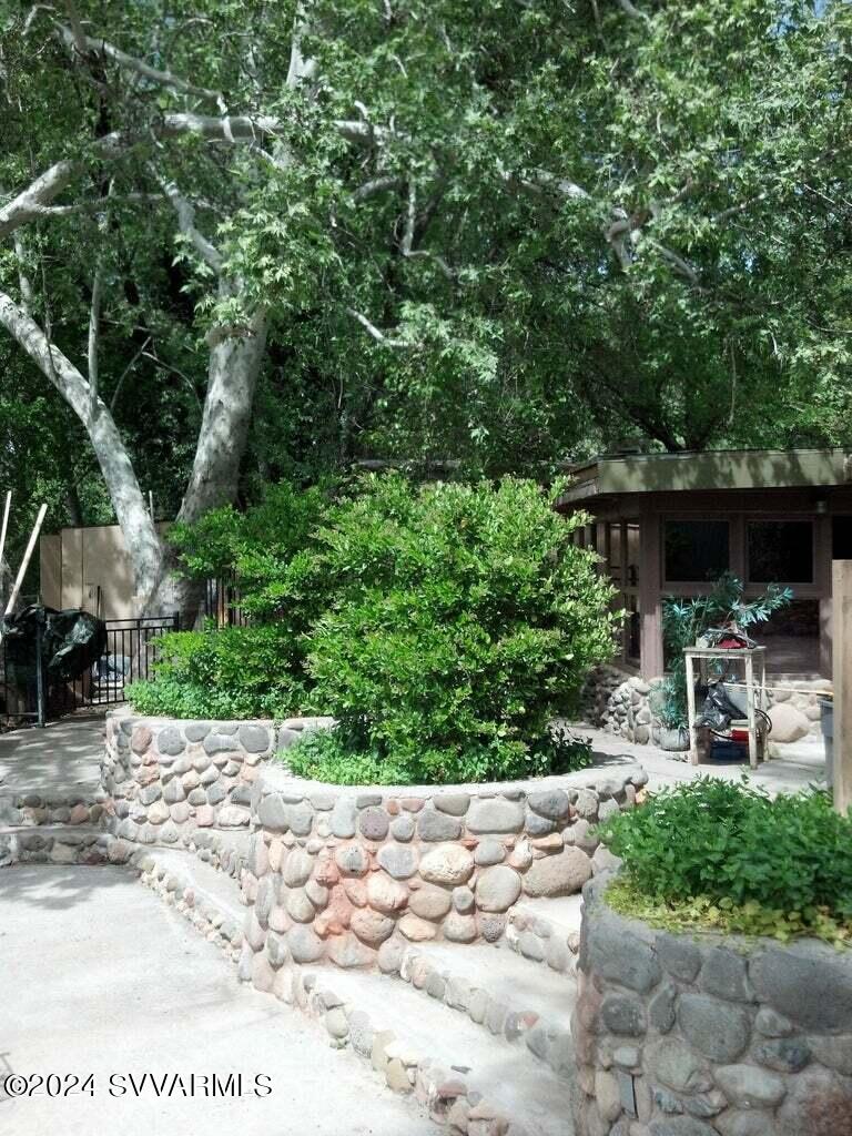 Under 5 Acres - Residential Income