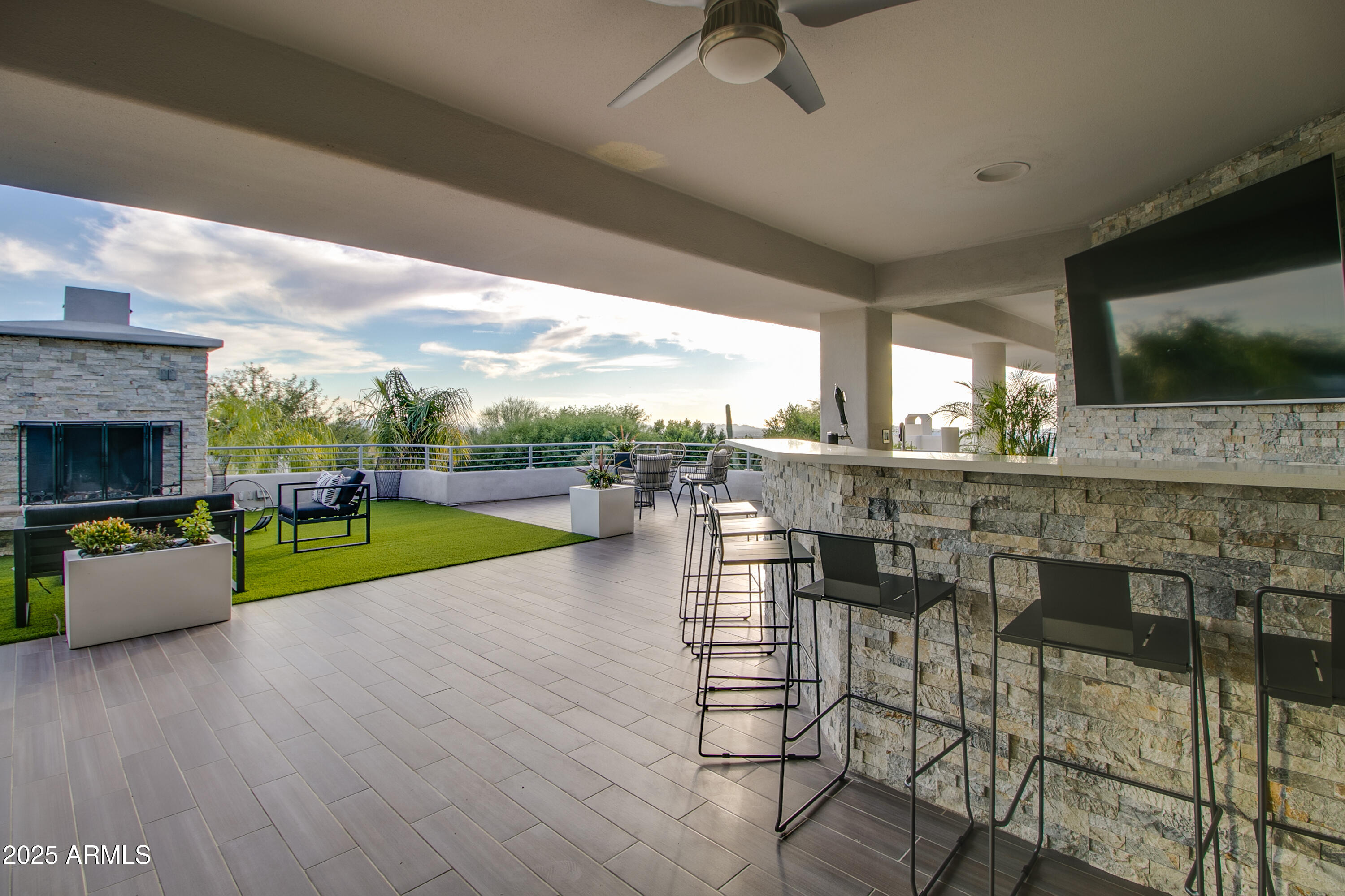 PINNACLE PEAK VISTAS 2 LOT 1-25 - Residential