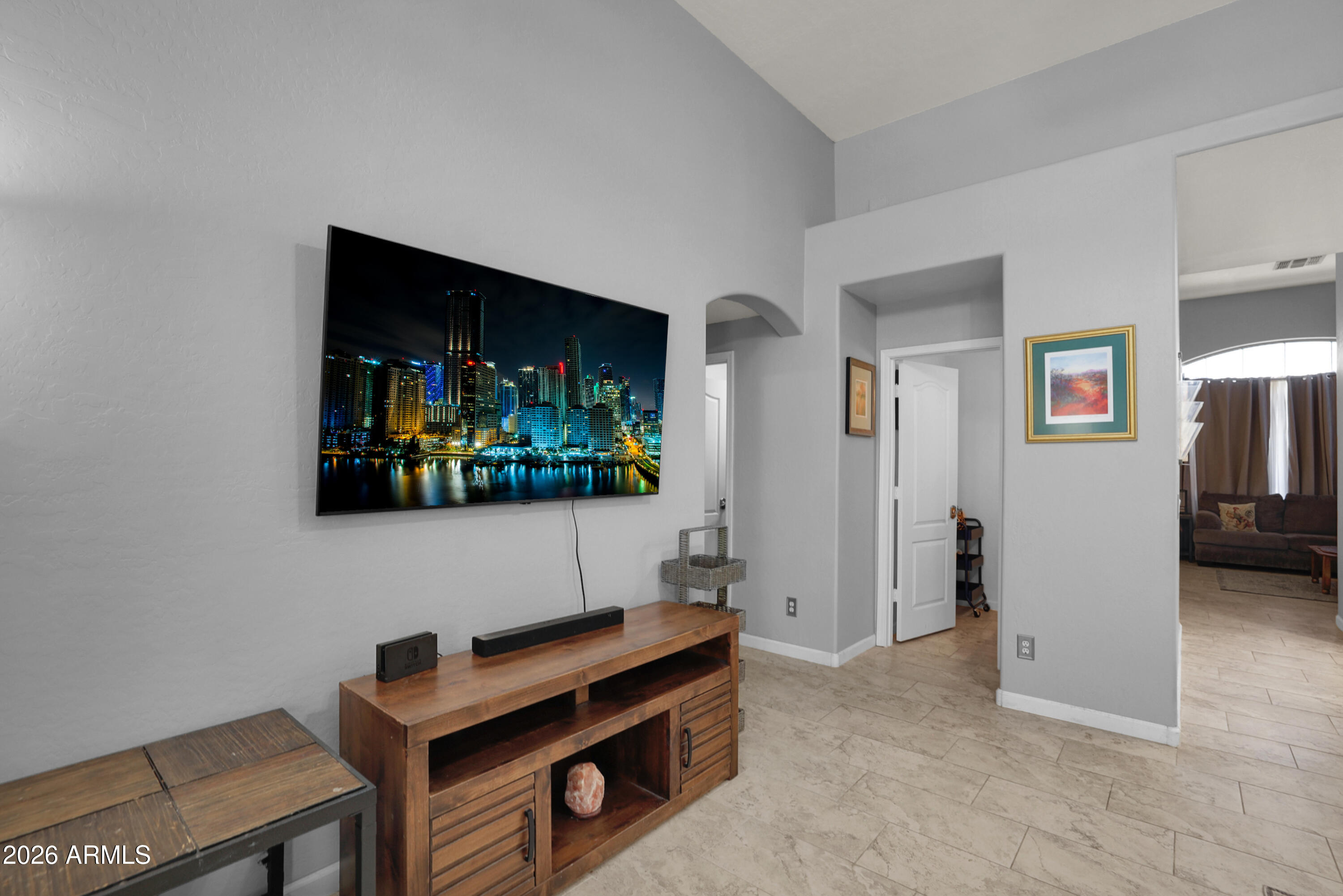 MESA COURT AMD - Residential