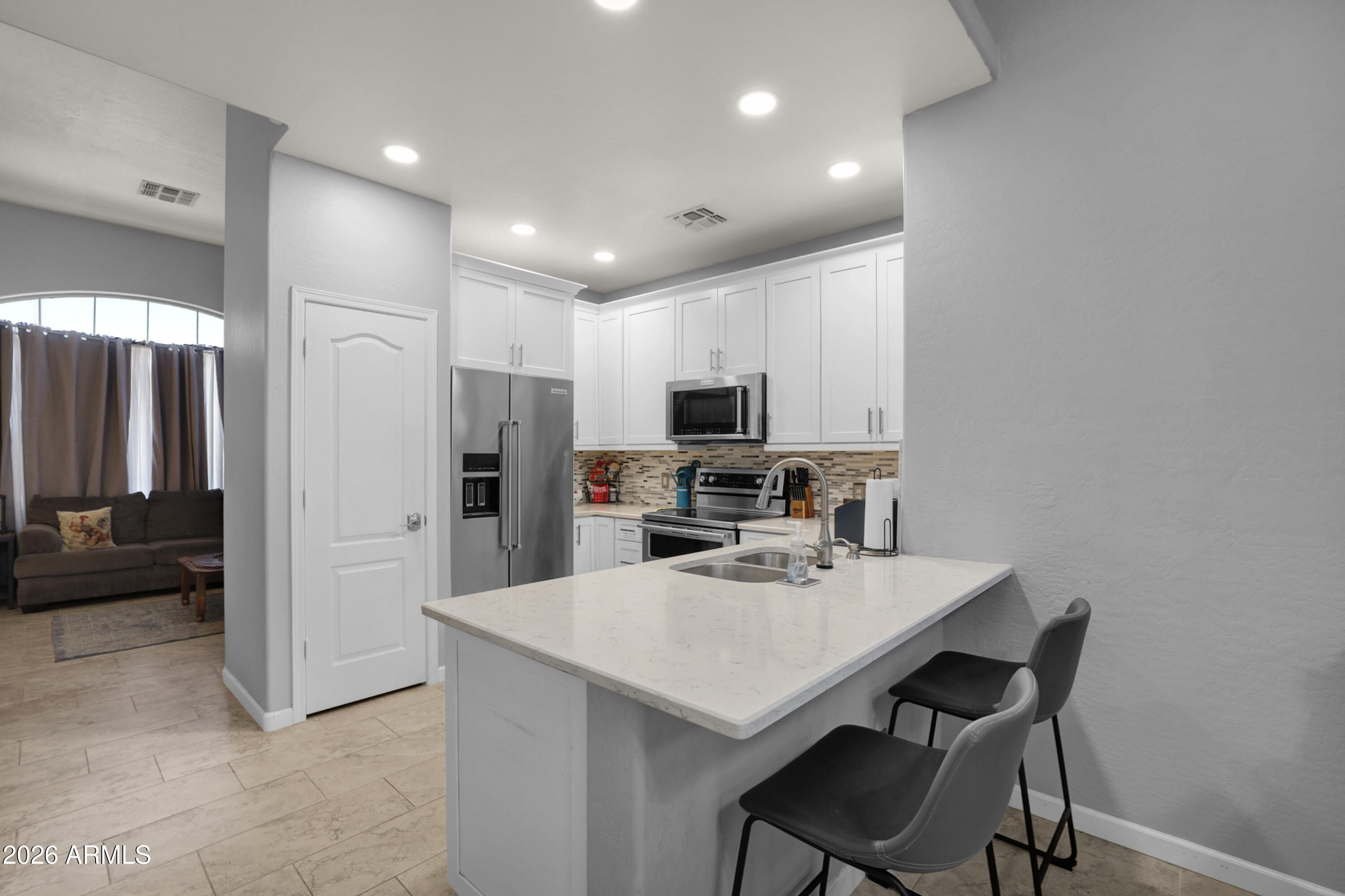 MESA COURT AMD - Residential