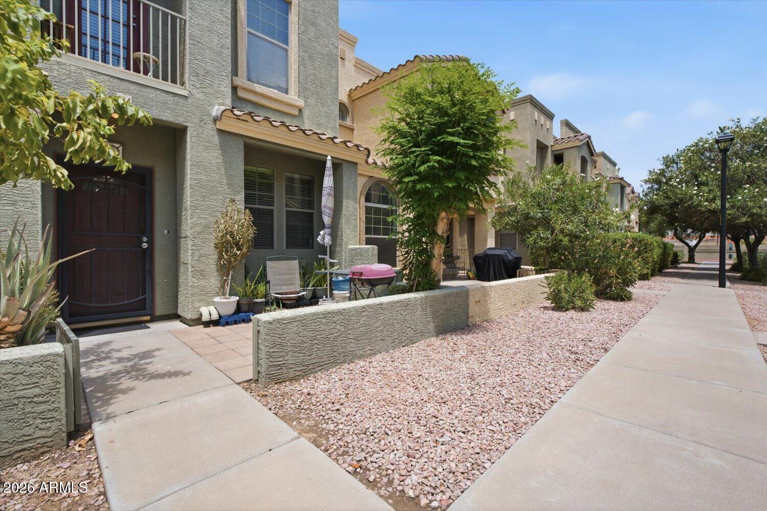 STRADA TOWNHOMES - Residential