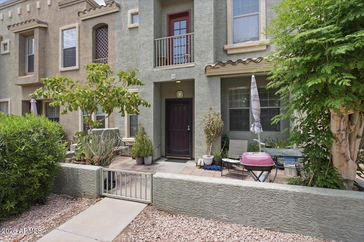 STRADA TOWNHOMES - Residential