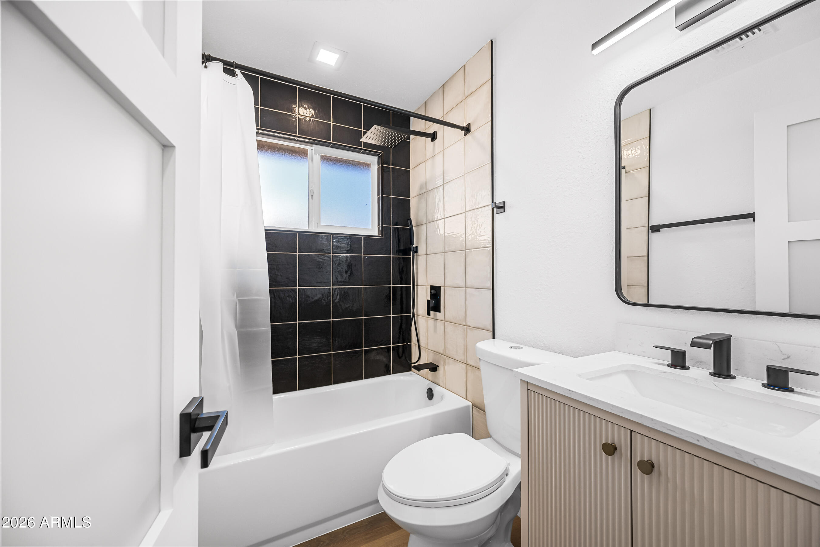 DARLEIGH MANOR - Residential Lease