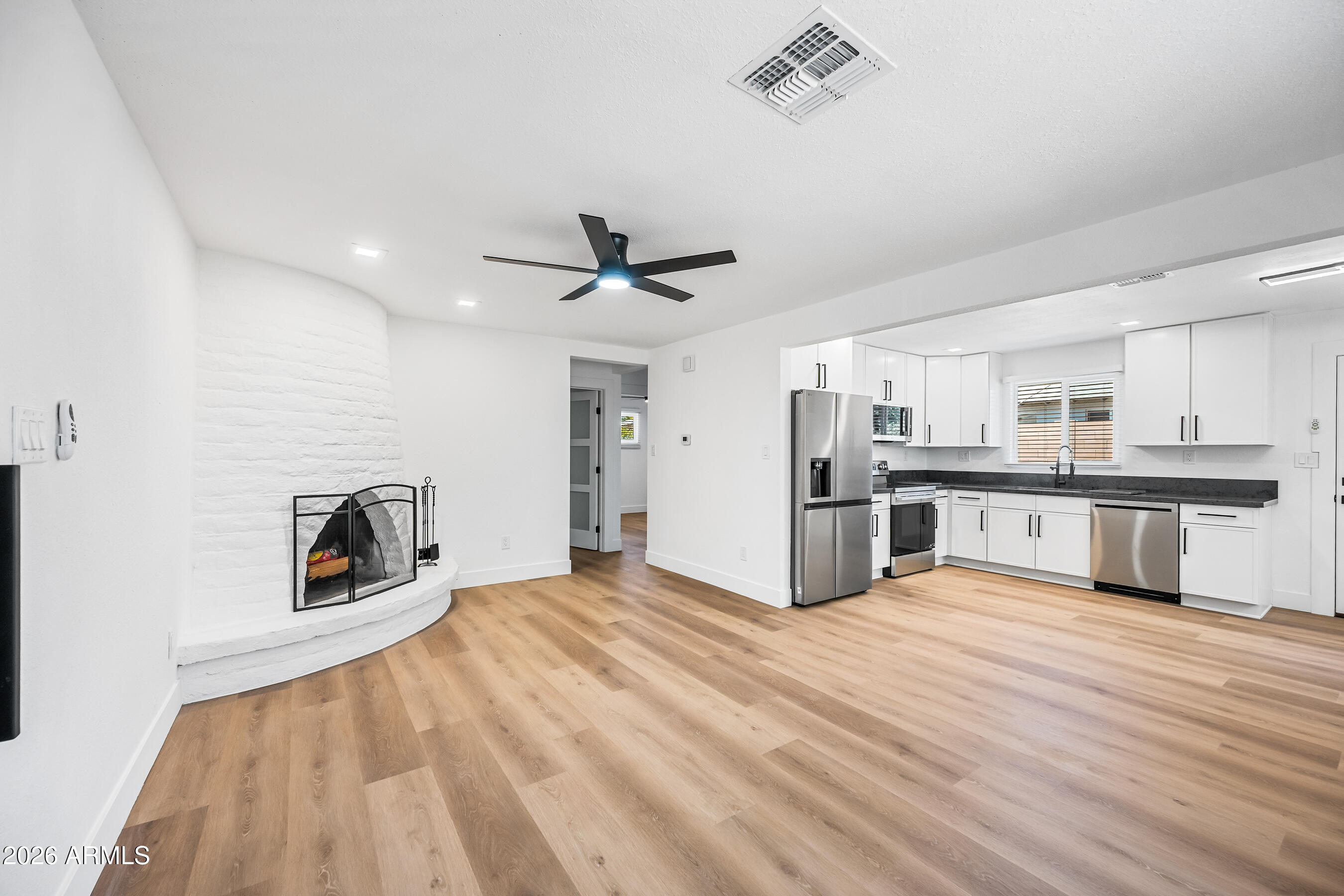 DARLEIGH MANOR - Residential Lease