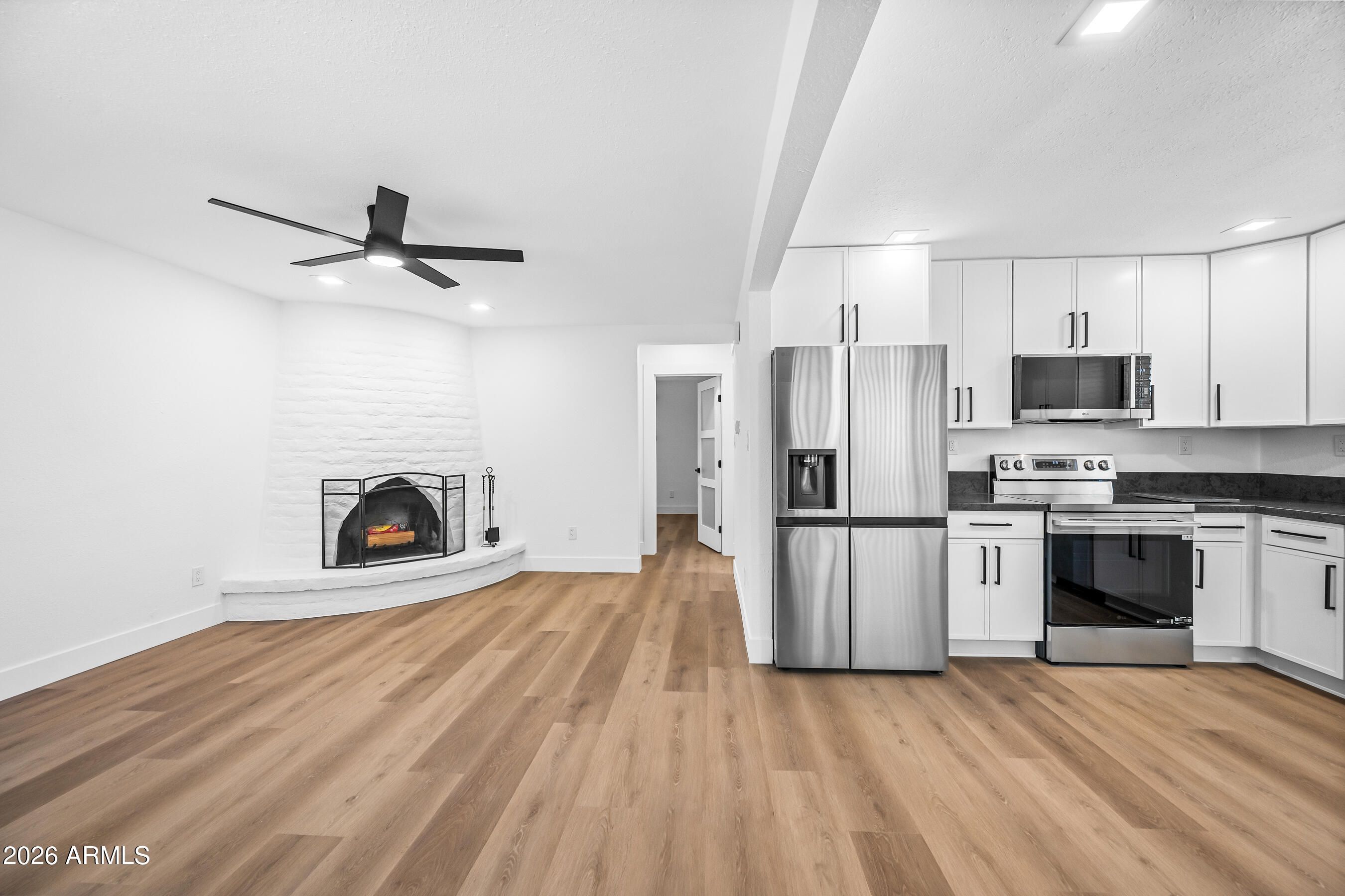 DARLEIGH MANOR - Residential Lease