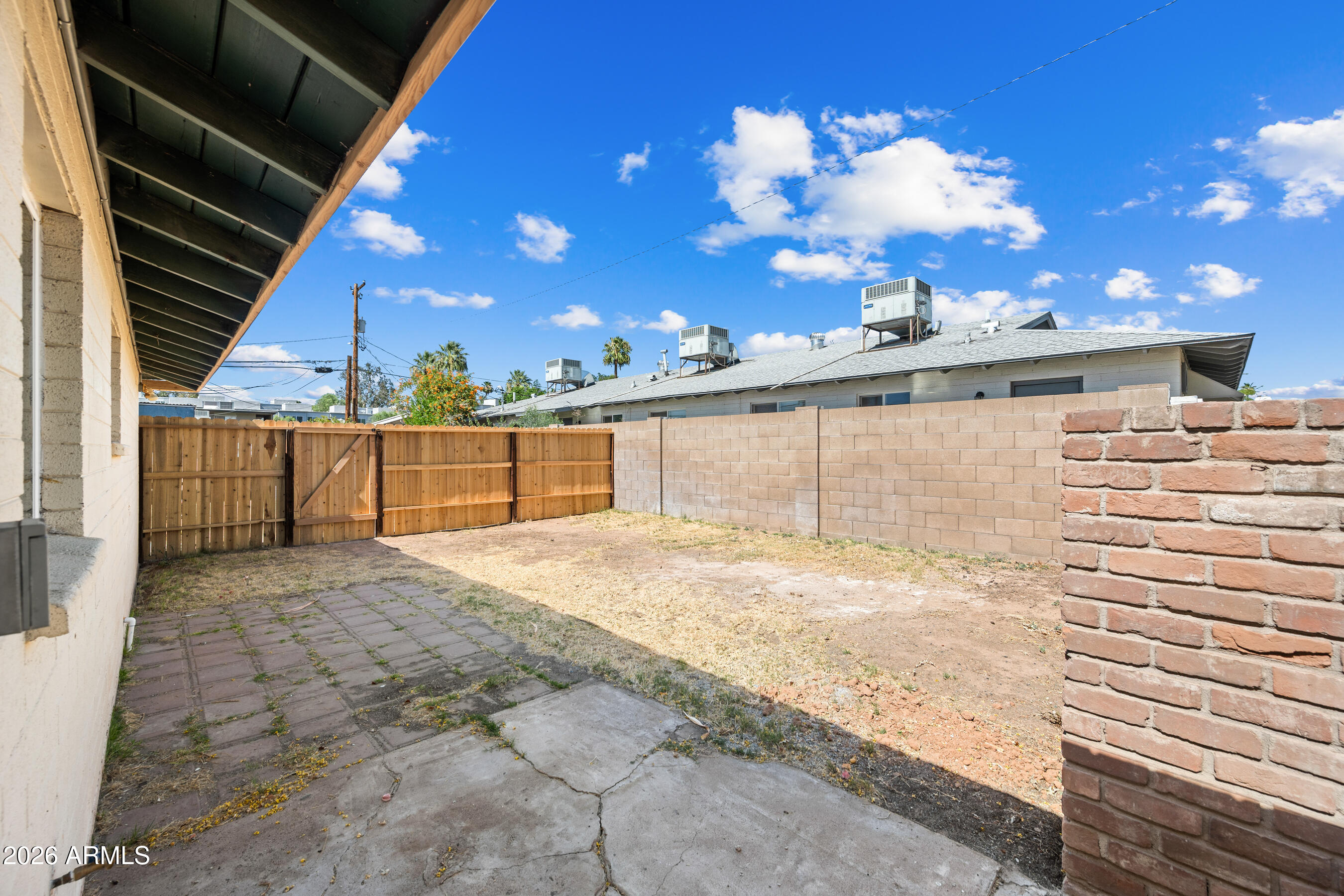 DARLEIGH MANOR - Residential Lease