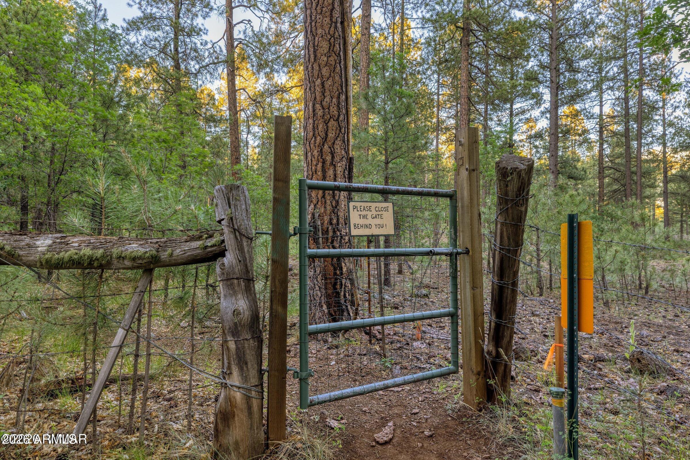PINETOP COUNTRY CLUB UNIT 3 - Residential