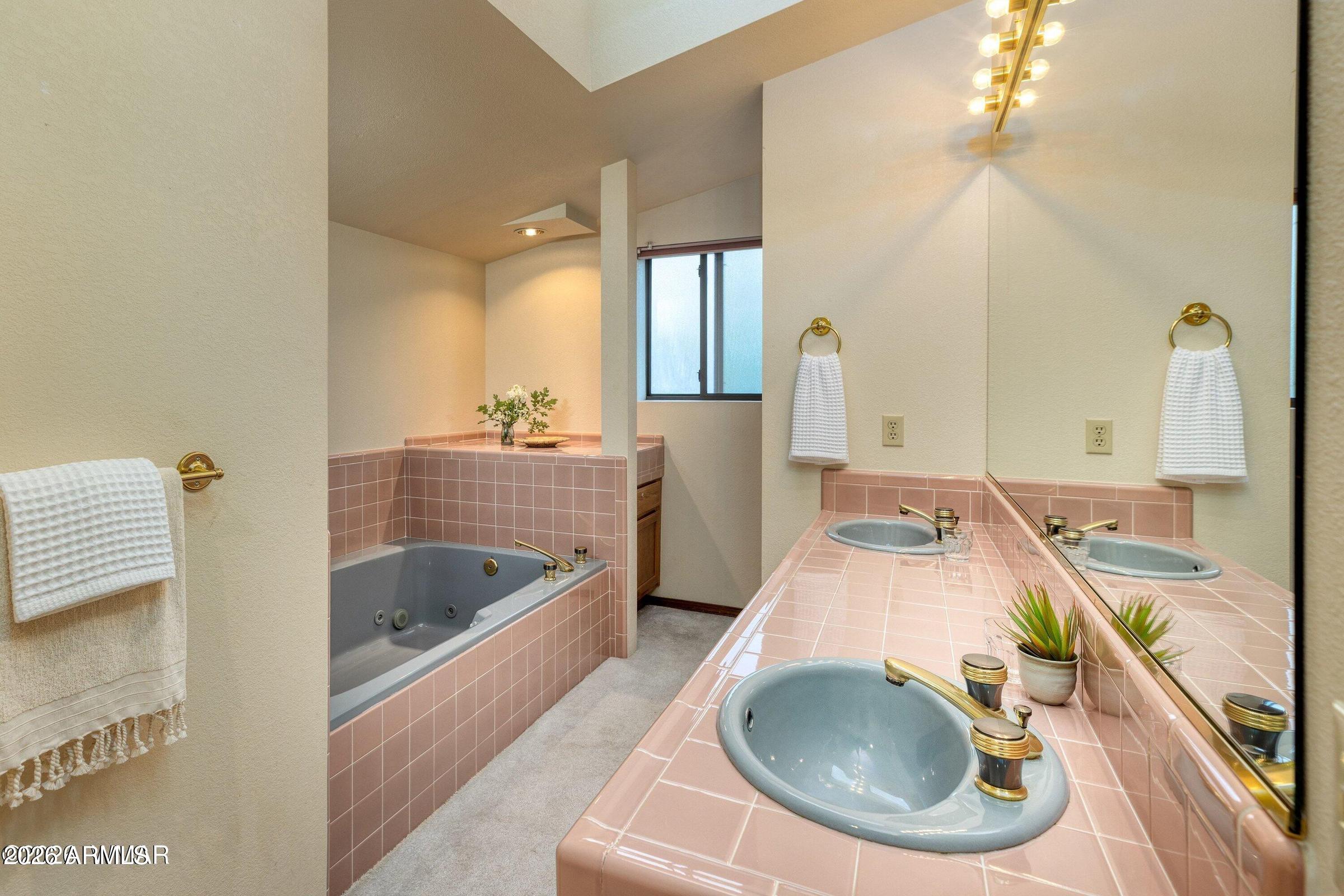 PINETOP COUNTRY CLUB UNIT 3 - Residential
