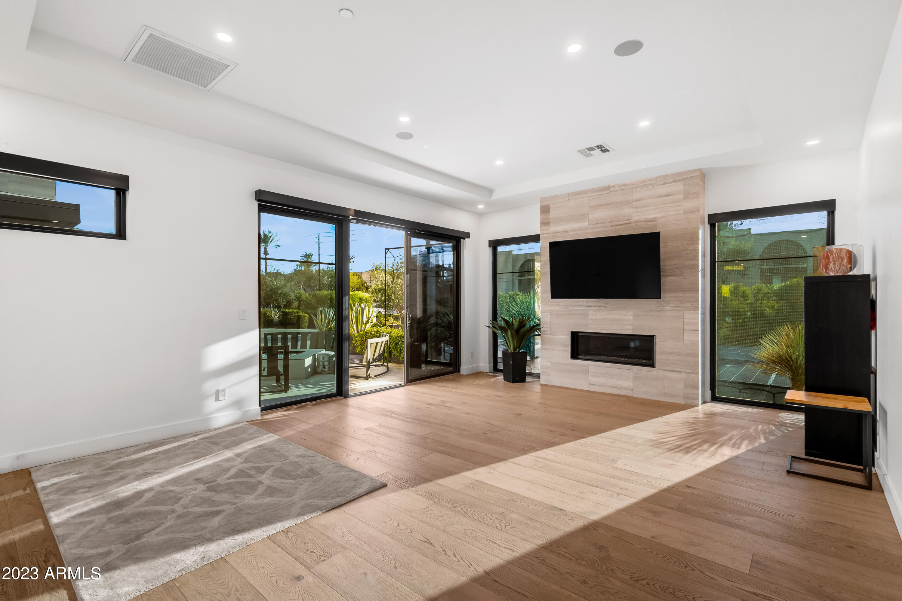 LAFAYETTE VILLA - Residential