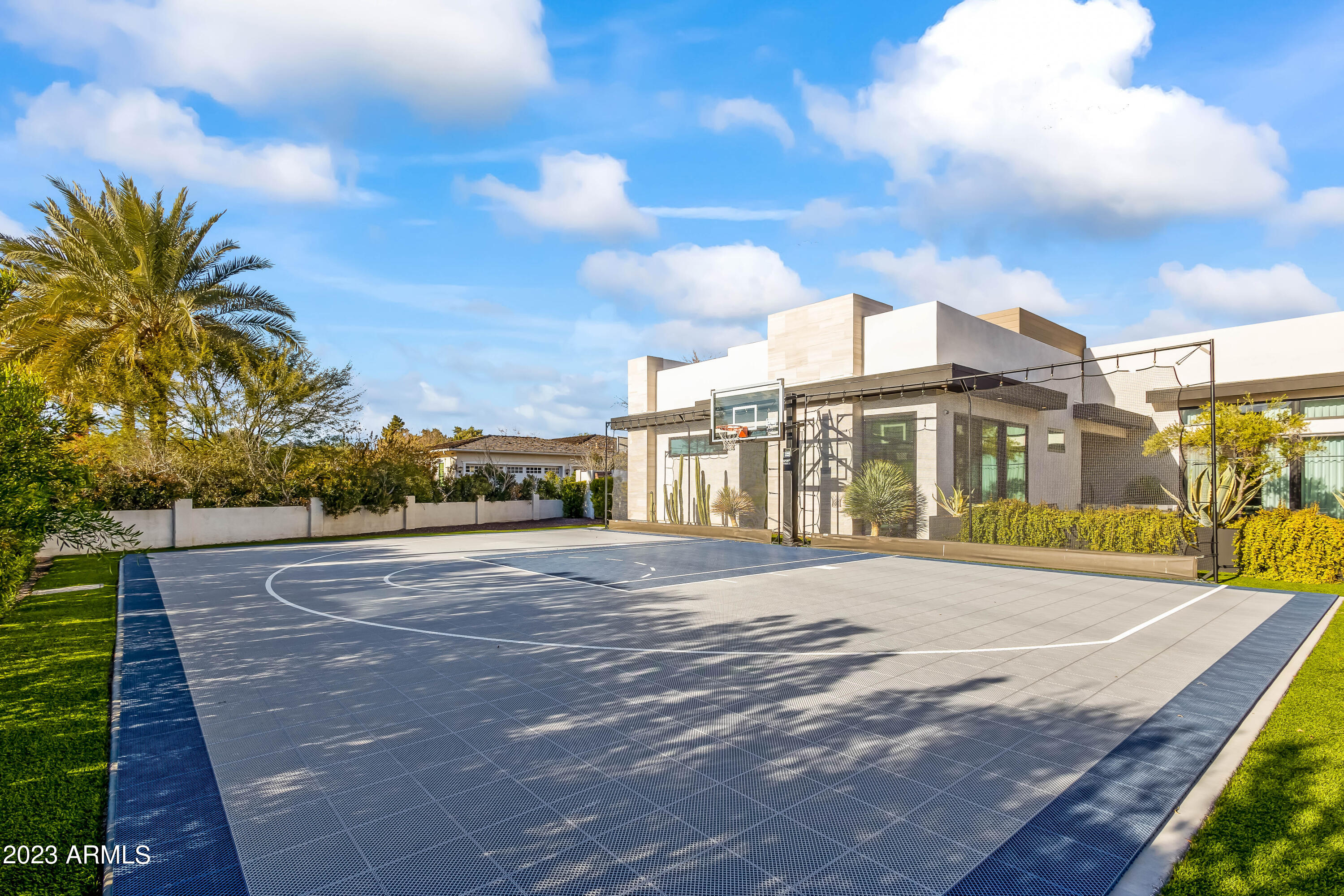 LAFAYETTE VILLA - Residential