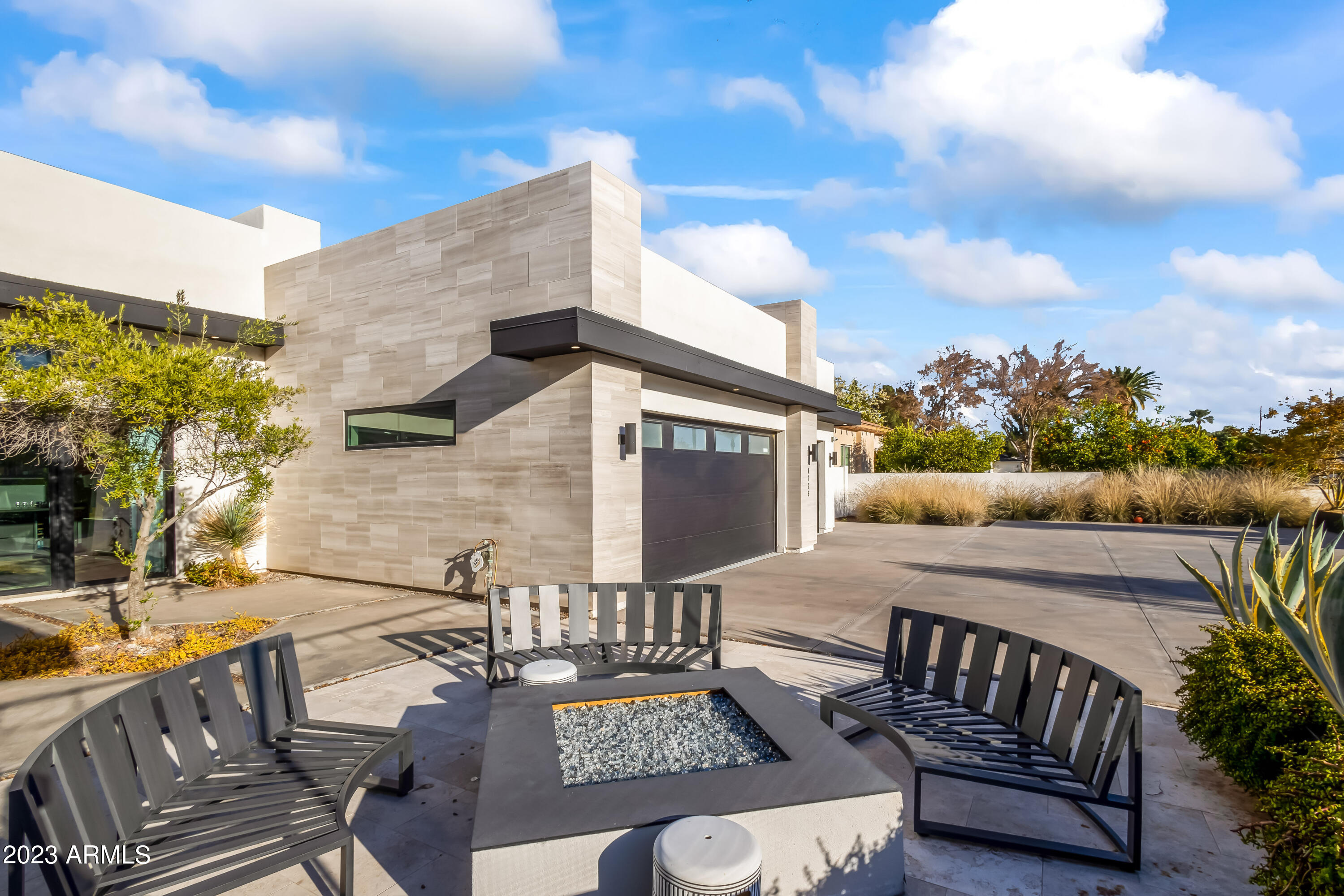 LAFAYETTE VILLA - Residential