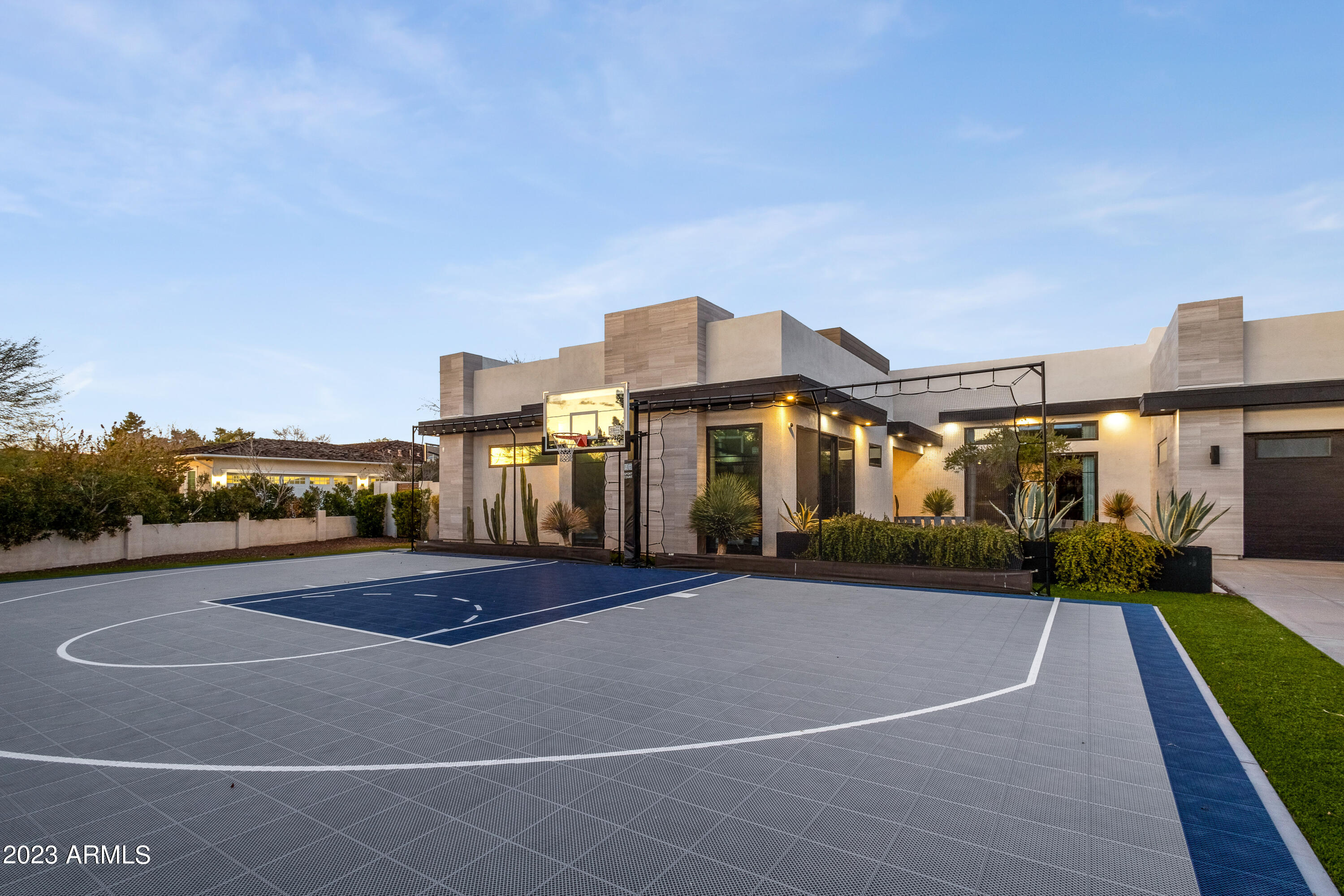 LAFAYETTE VILLA - Residential