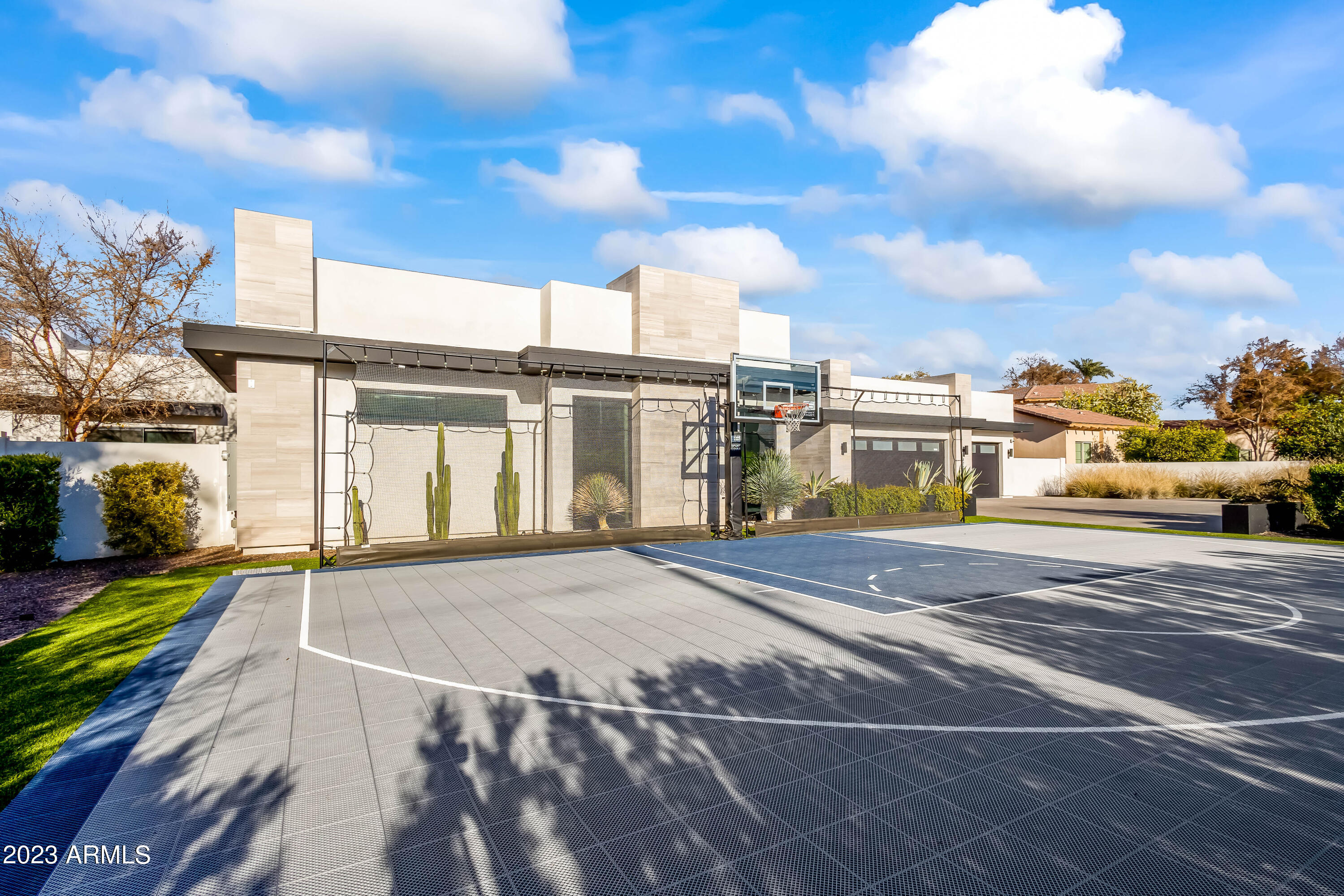 LAFAYETTE VILLA - Residential