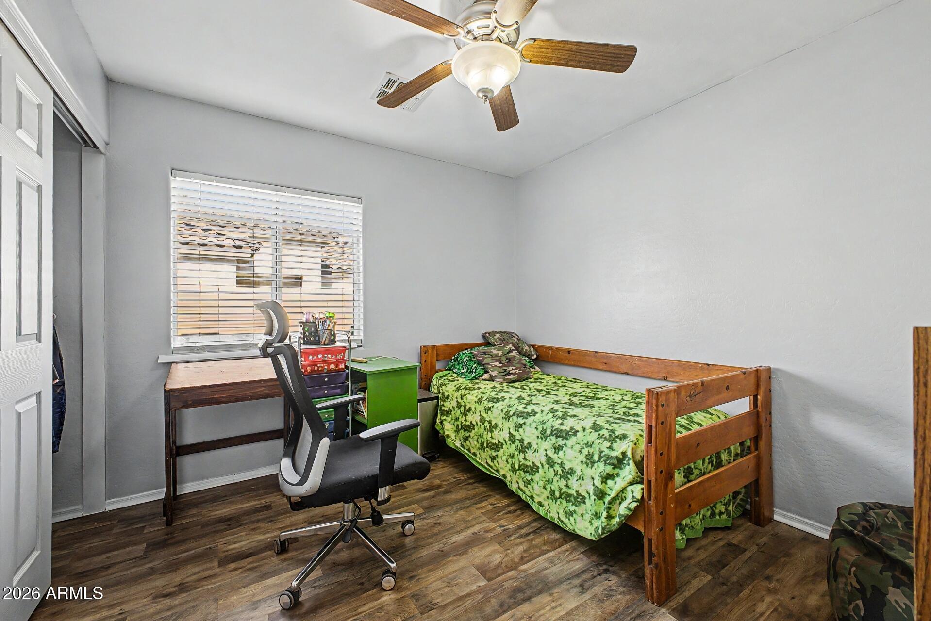 WINDMILL VILLAGE - Residential