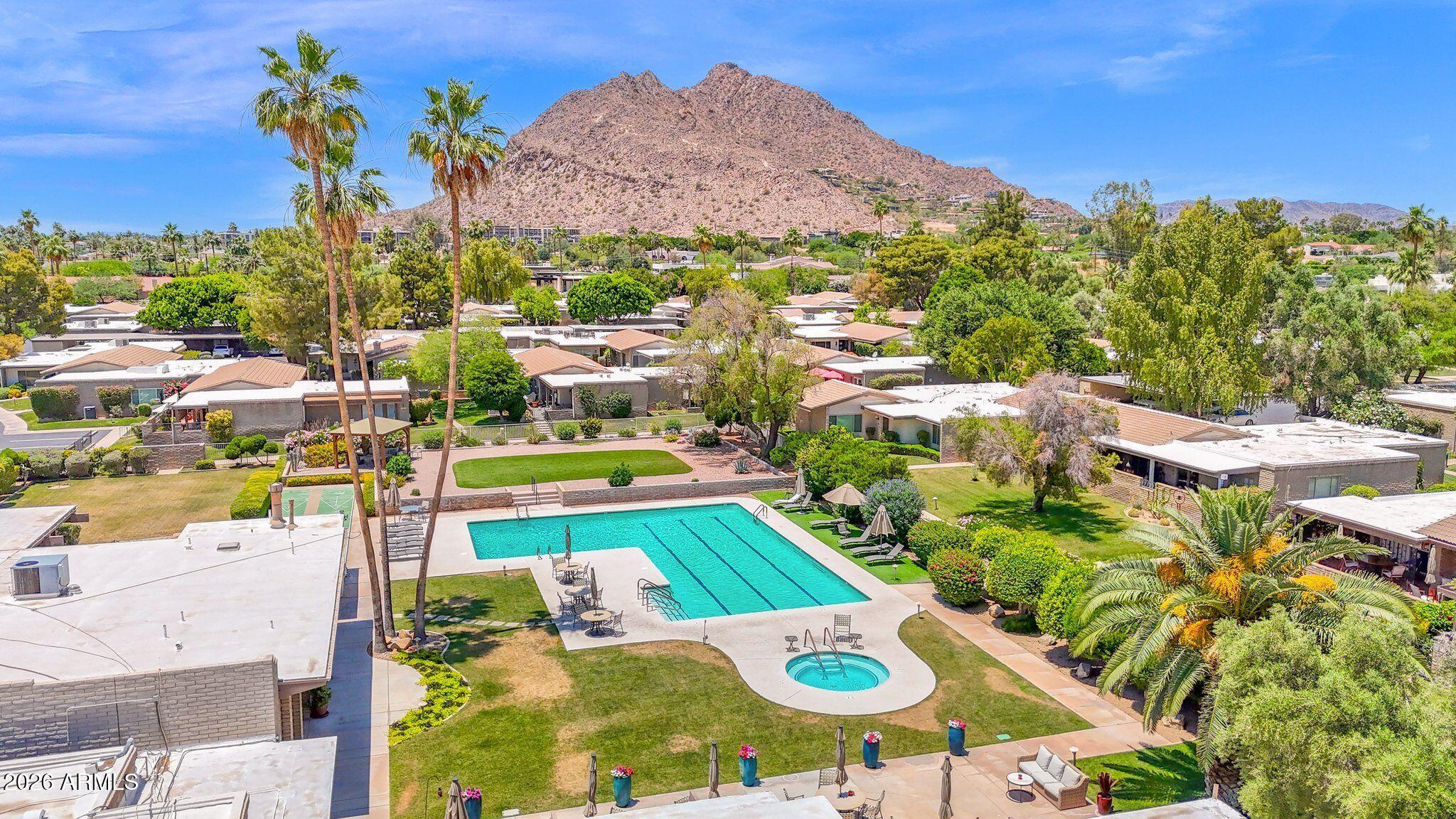 SCOTTSDALE HOUSE PLAT 2 AMD REPLAT - Residential