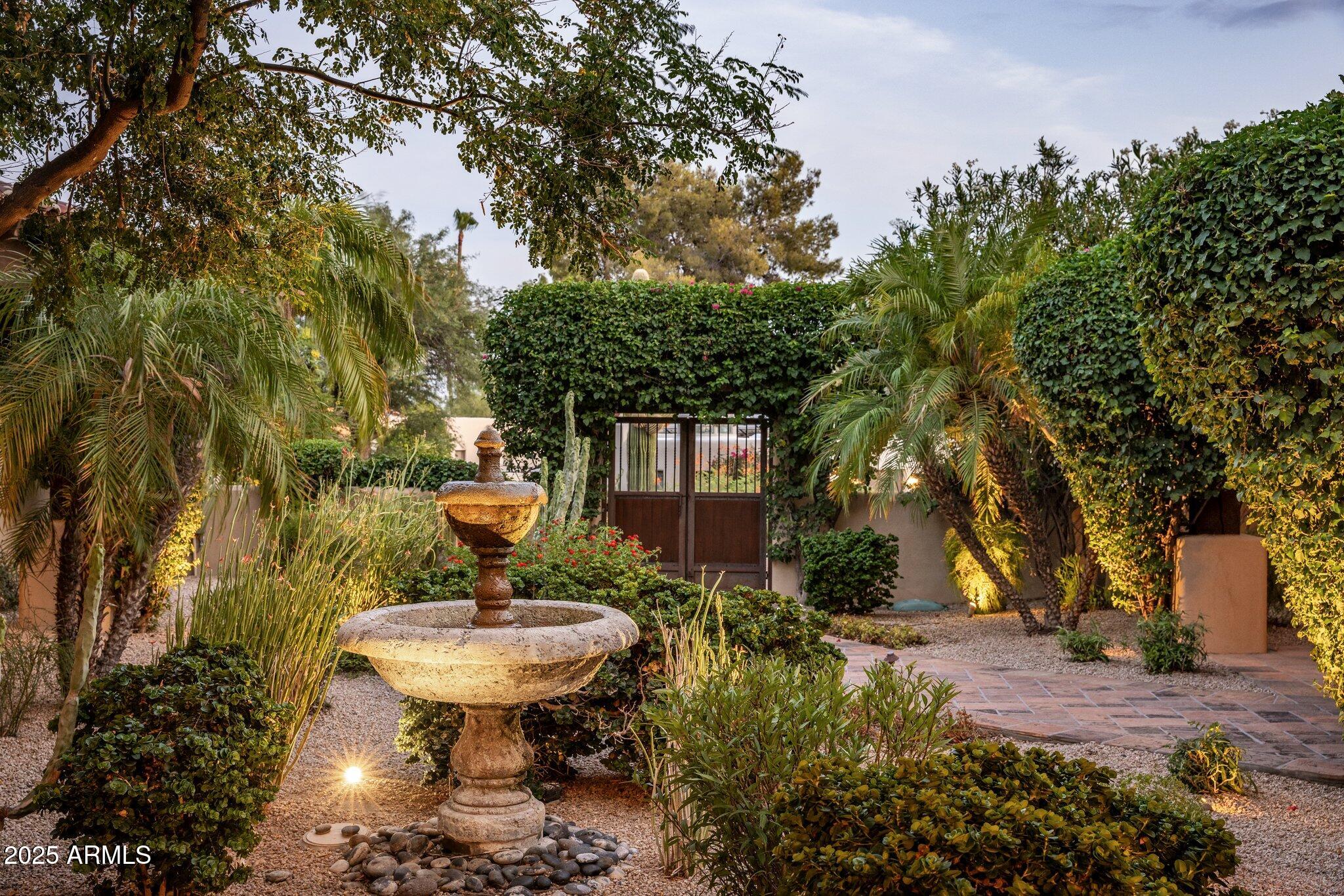 PINNACLE PEAK COUNTRY CLUB ESTATES - Residential