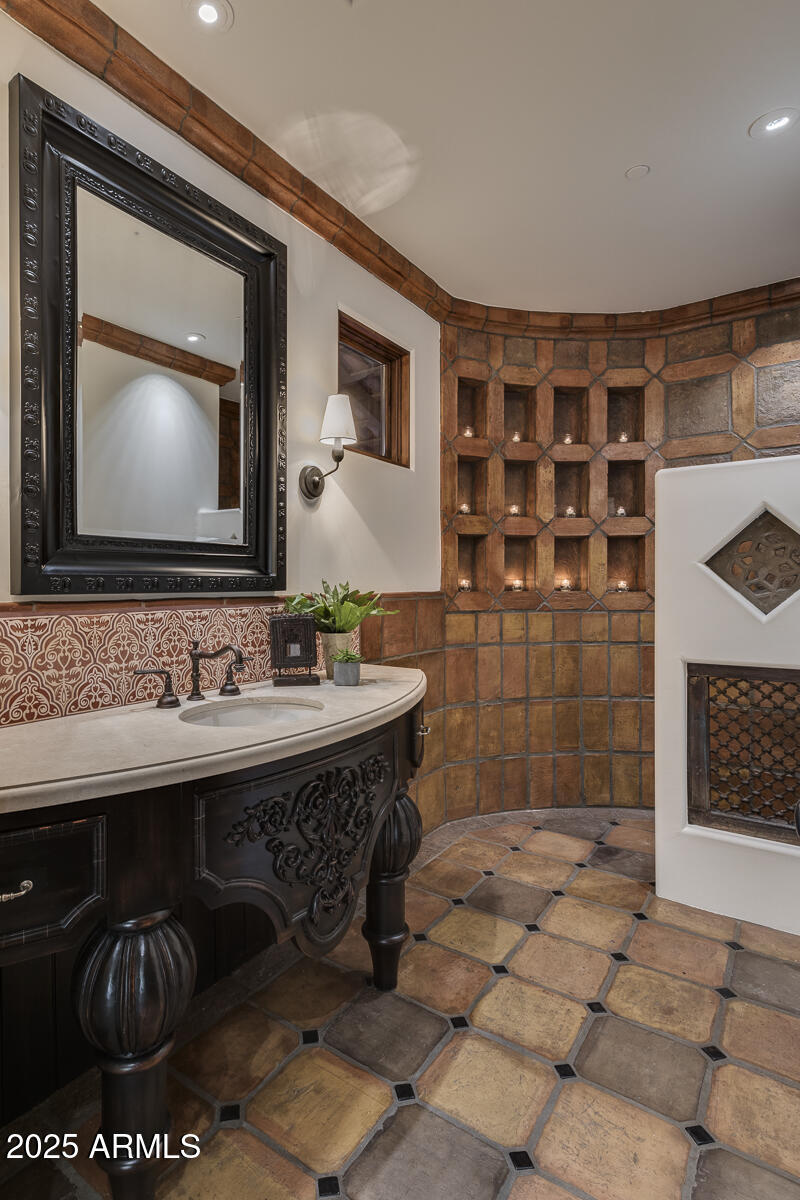 PINNACLE PEAK COUNTRY CLUB ESTATES - Residential